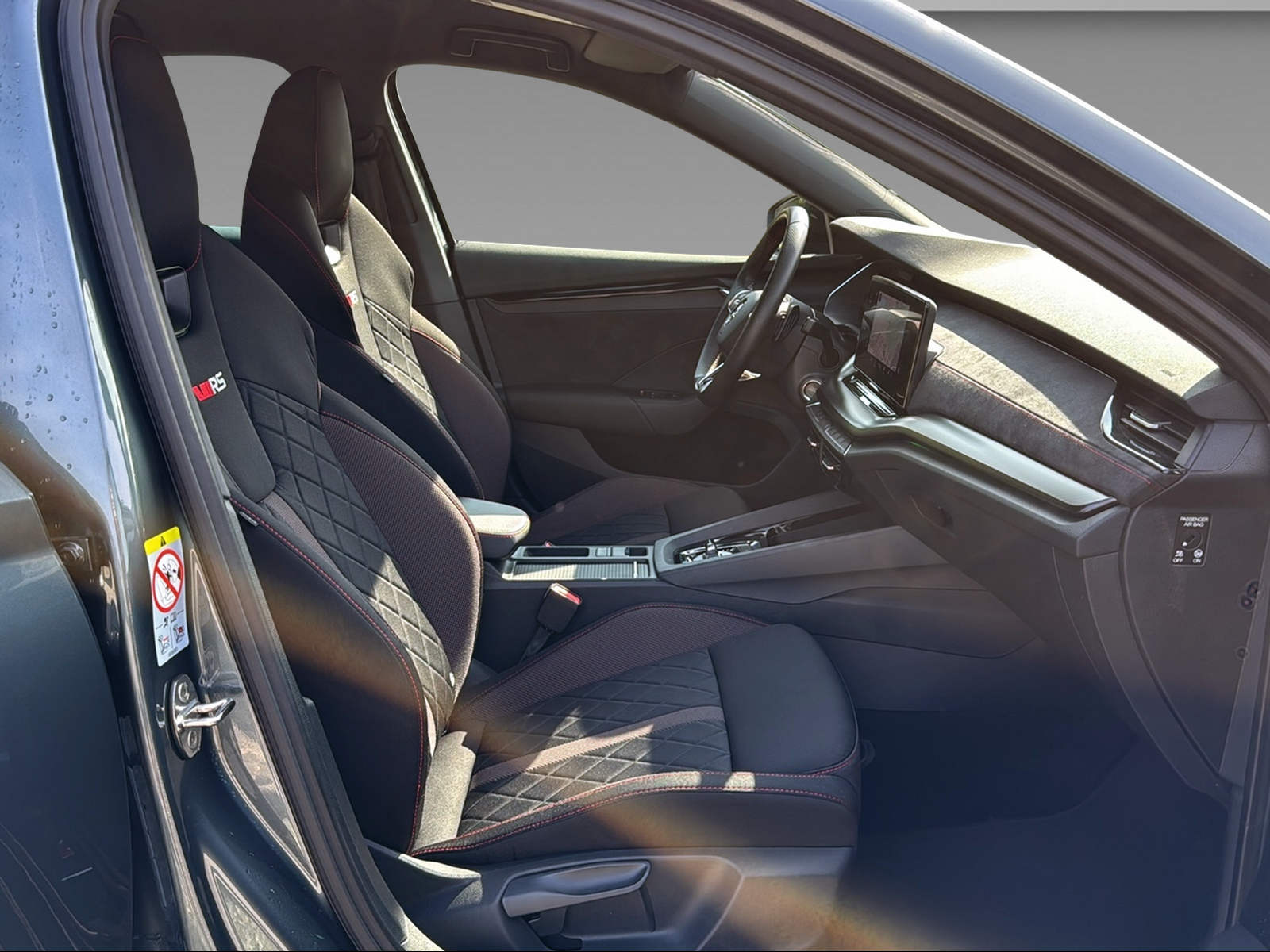 SKODA Octavia Combi 2.0 TSI RS DSG-image-20