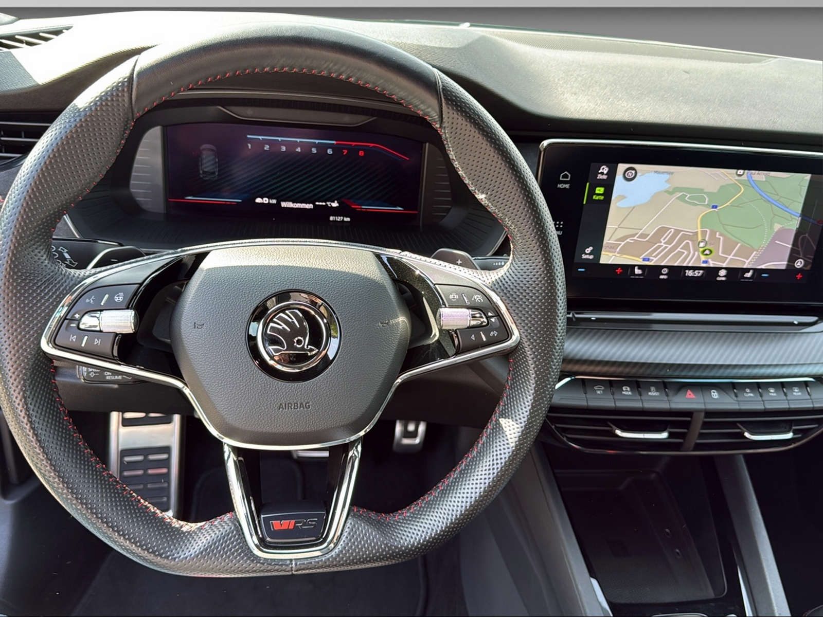 SKODA Octavia Combi 2.0 TSI RS DSG-image-17