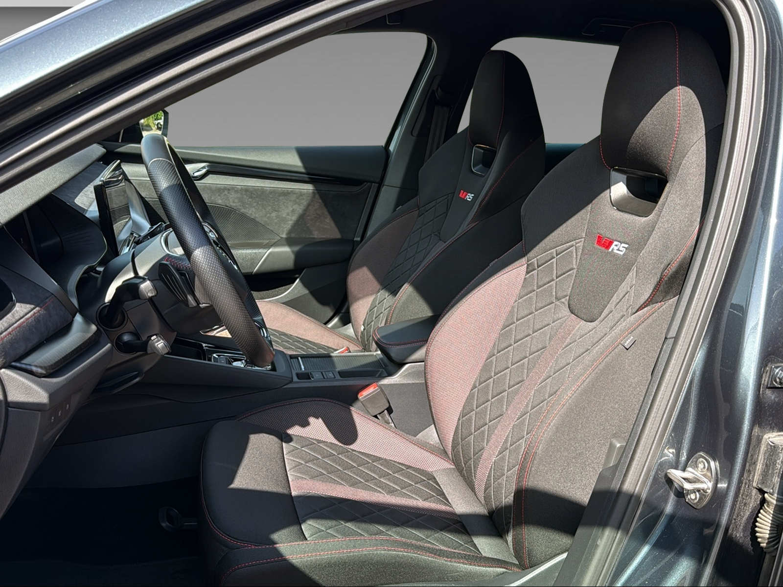 SKODA Octavia Combi 2.0 TSI RS DSG-image-14