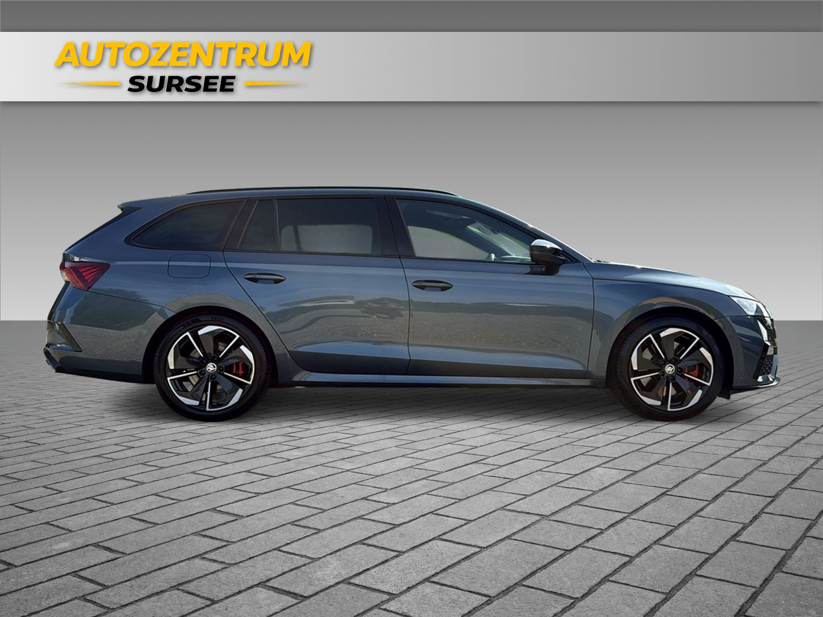 SKODA Octavia Combi 2.0 TSI RS DSG-image-9