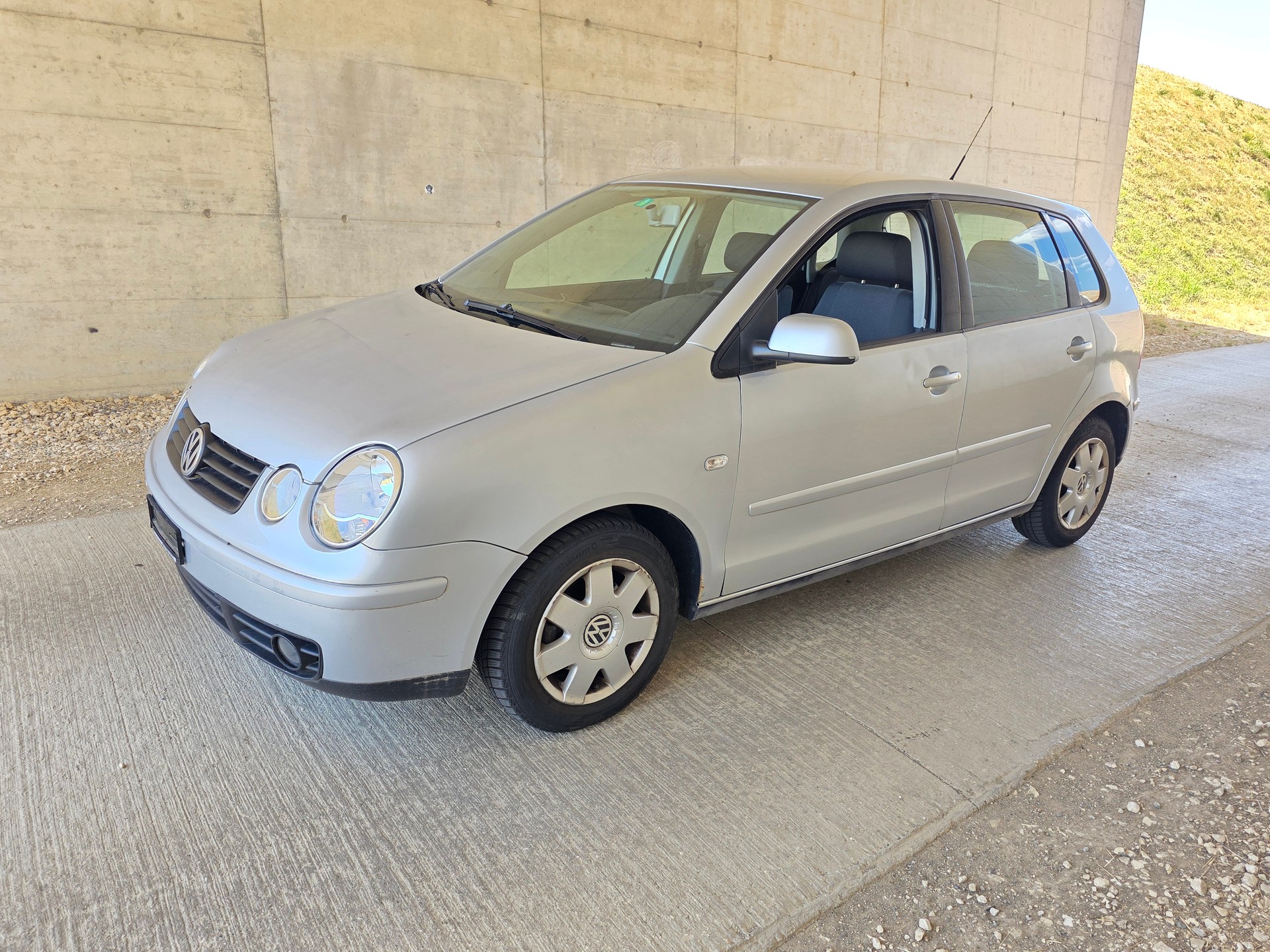 VW Polo 1.4 16V Highline-image-0