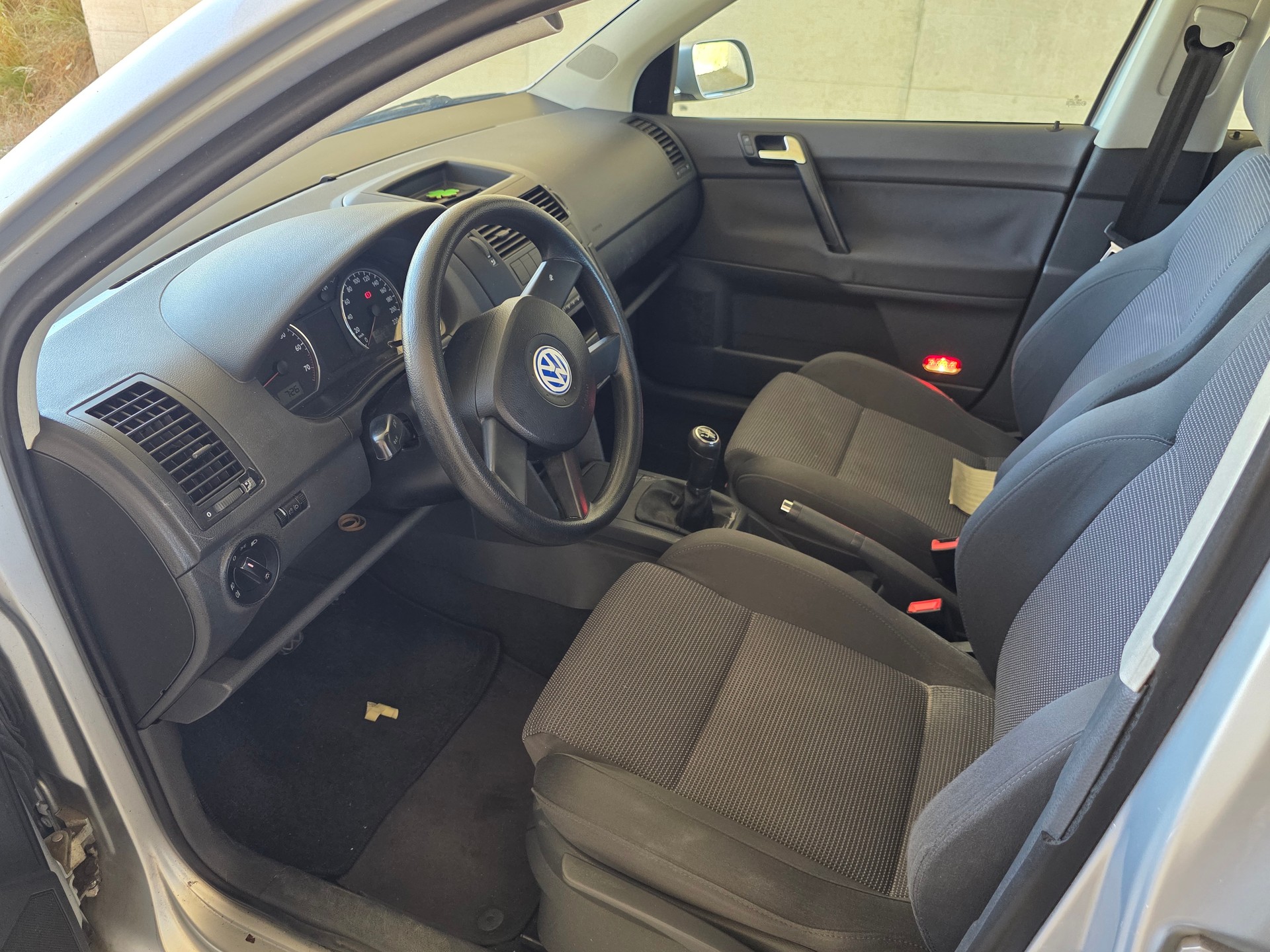 VW Polo 1.4 16V Highline-image-6