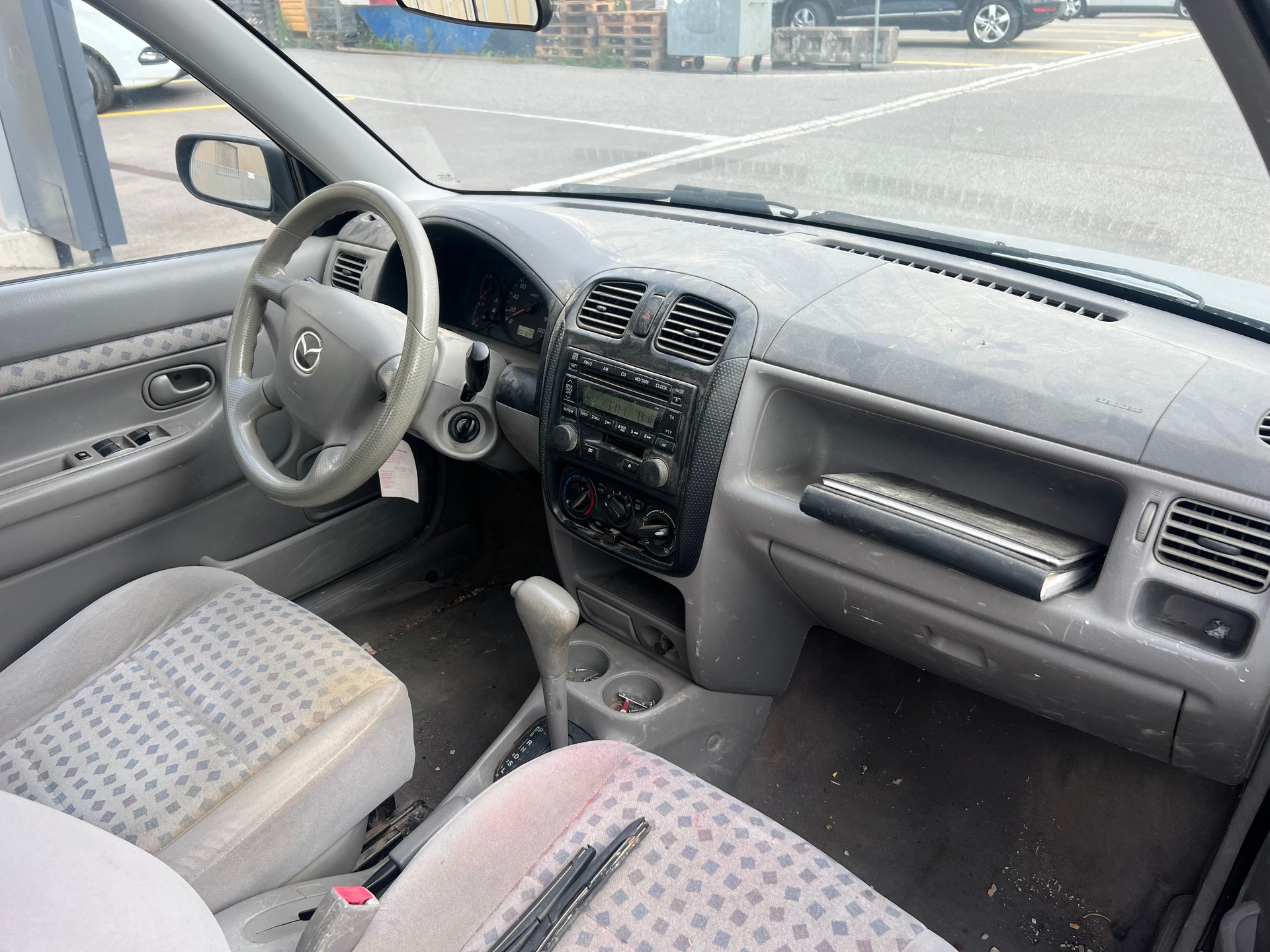 MAZDA Demio 1.5i-16 Look-image-10