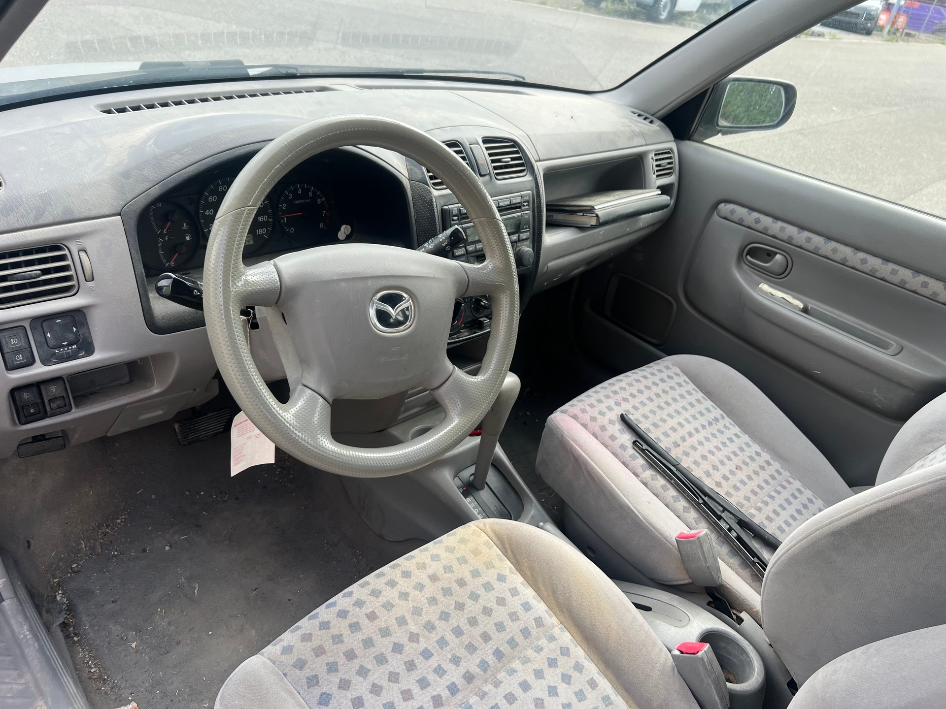 MAZDA Demio 1.5i-16 Look-image-8