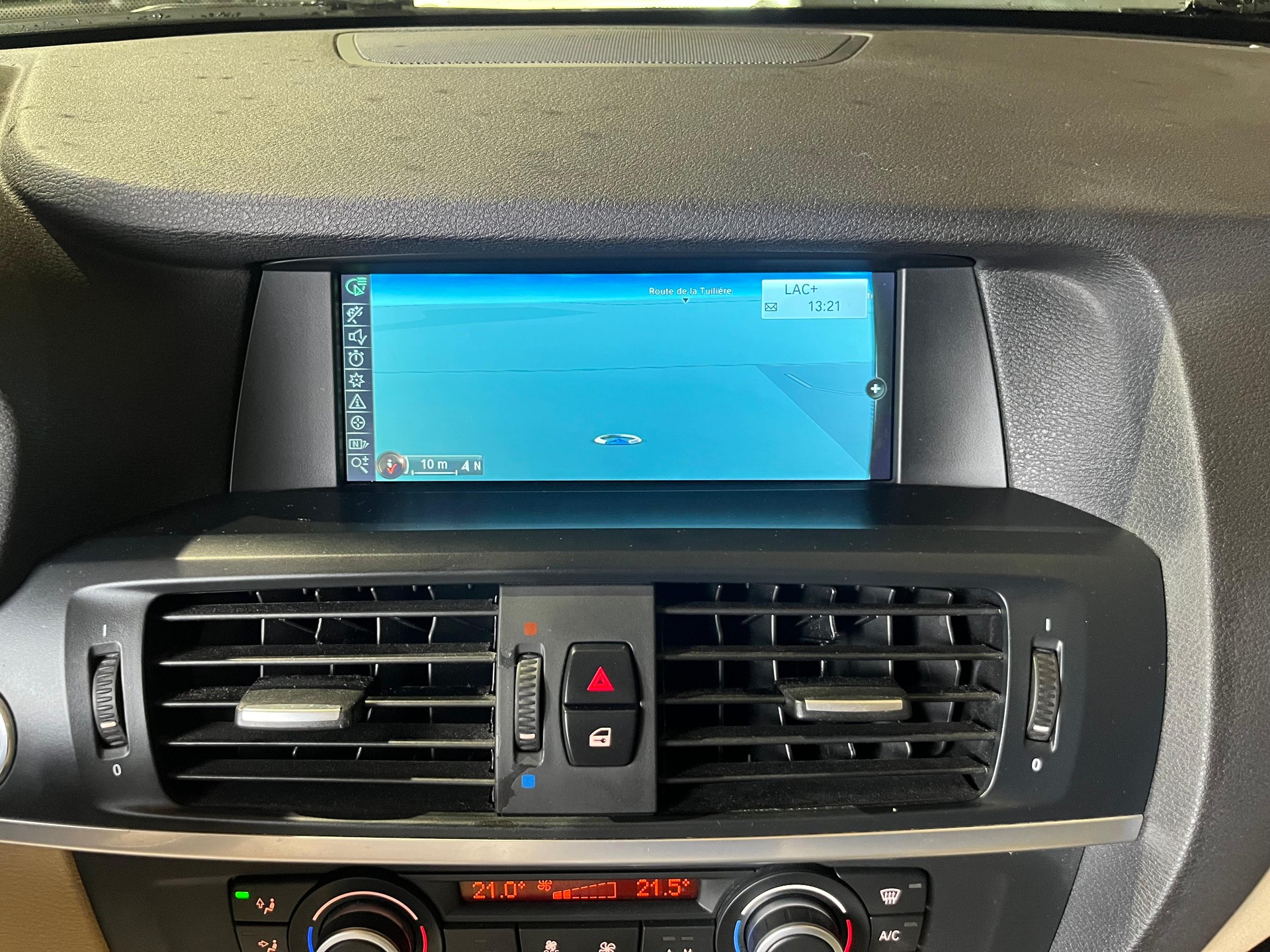 BMW X3 xDrive 20d-image-16