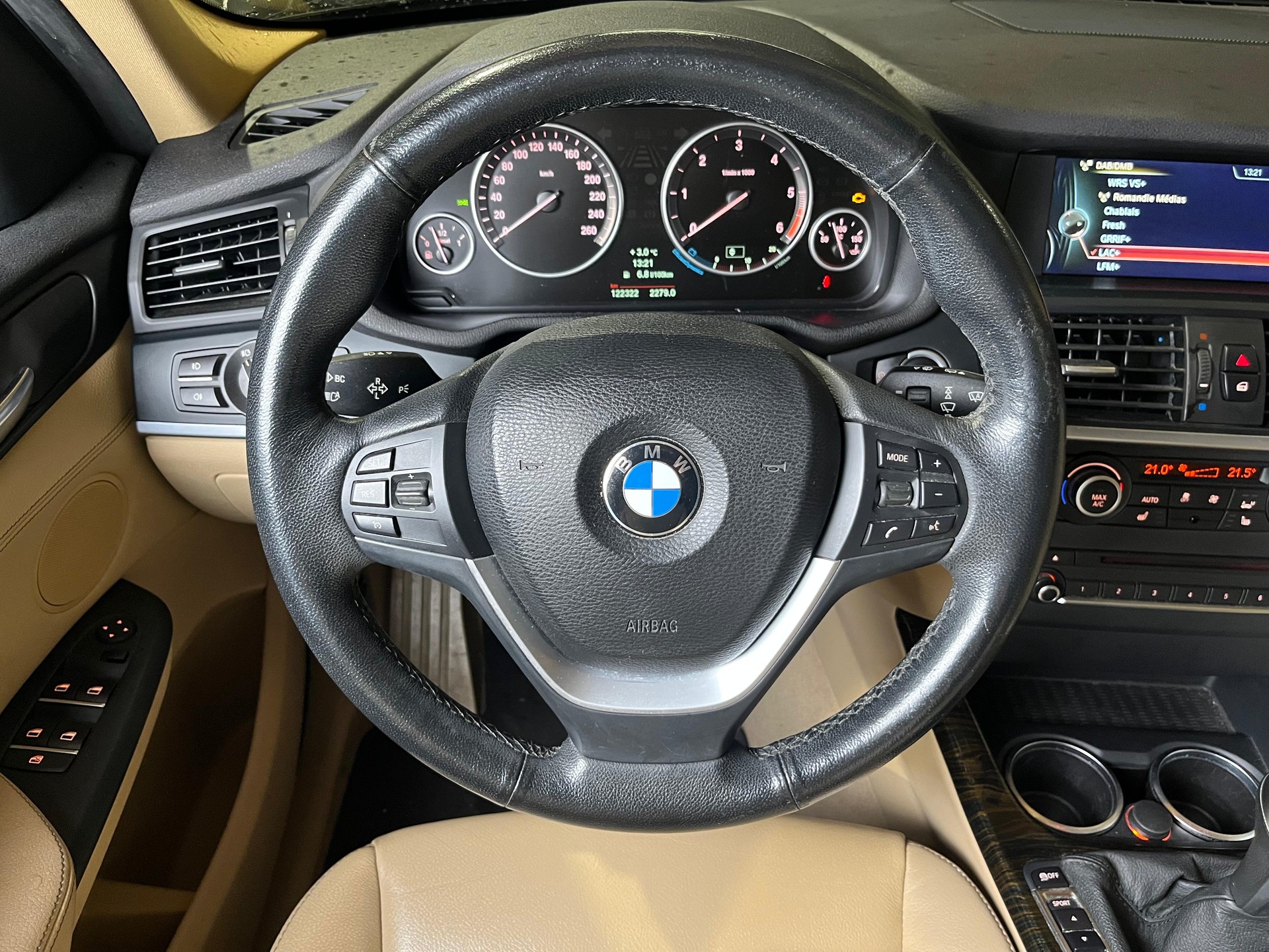 BMW X3 xDrive 20d-image-13