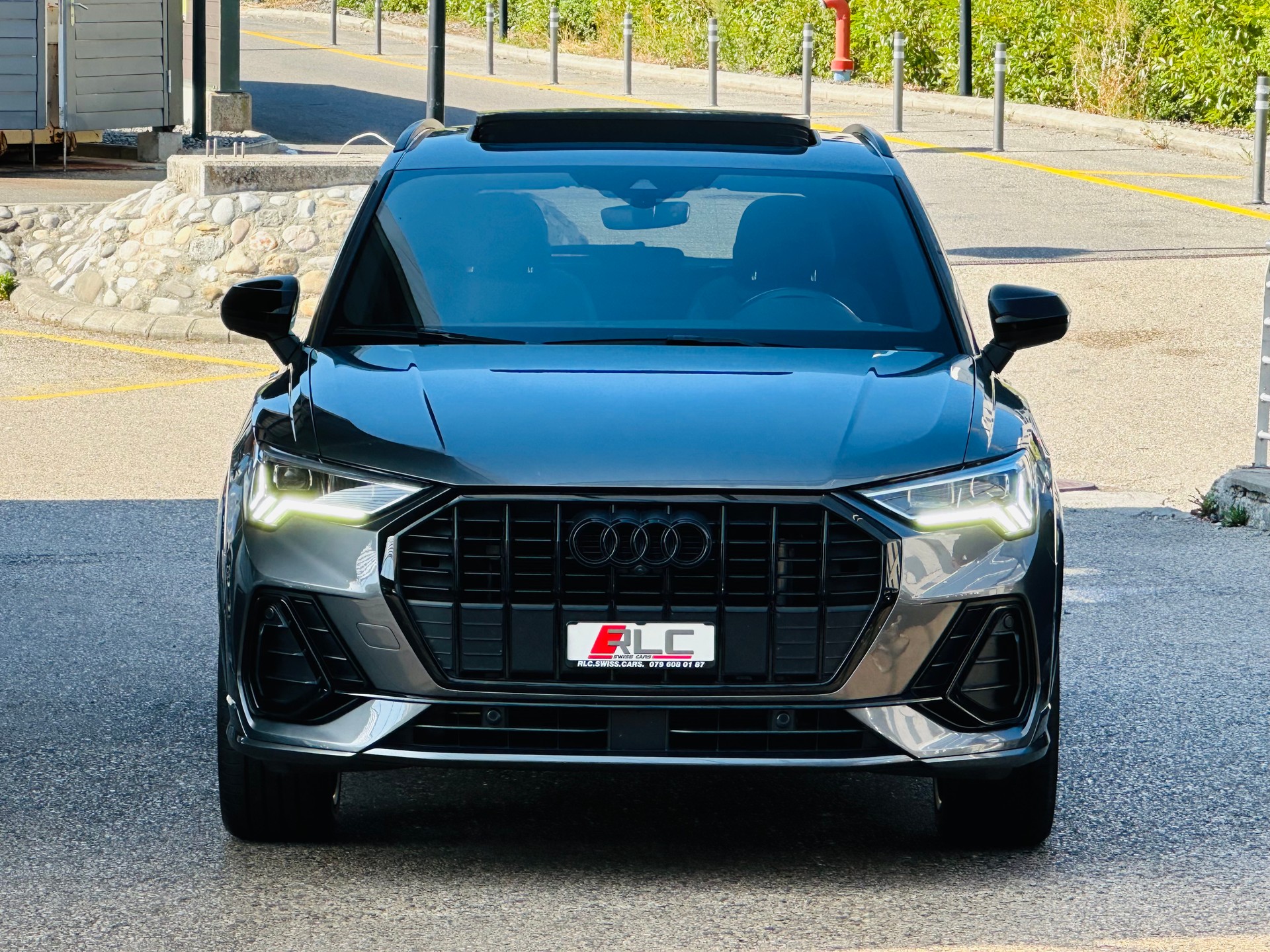 AUDI Q3 45 TFSI e S line S-tronic-image-0