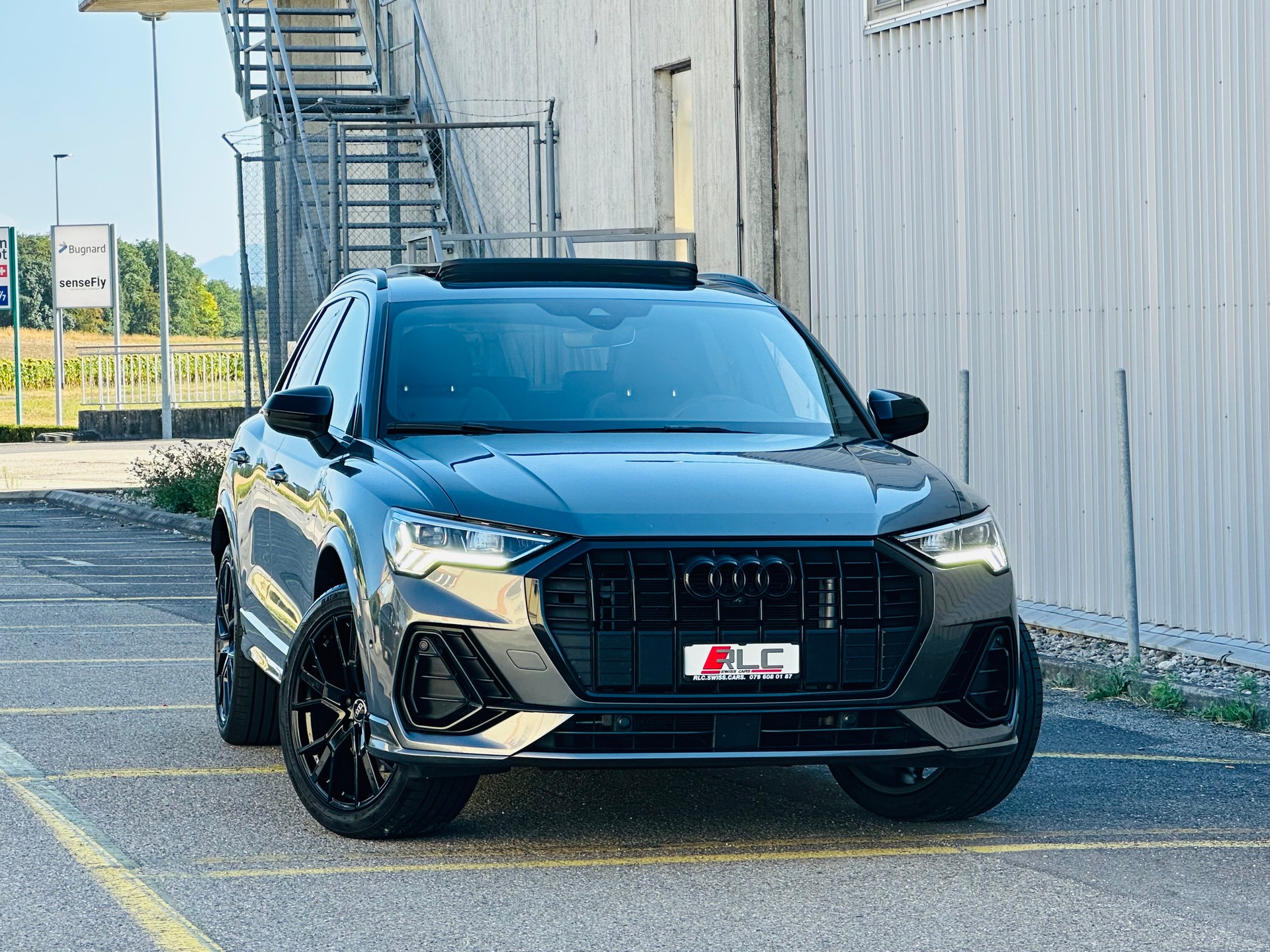 AUDI Q3 45 TFSI e S line S-tronic-image-9