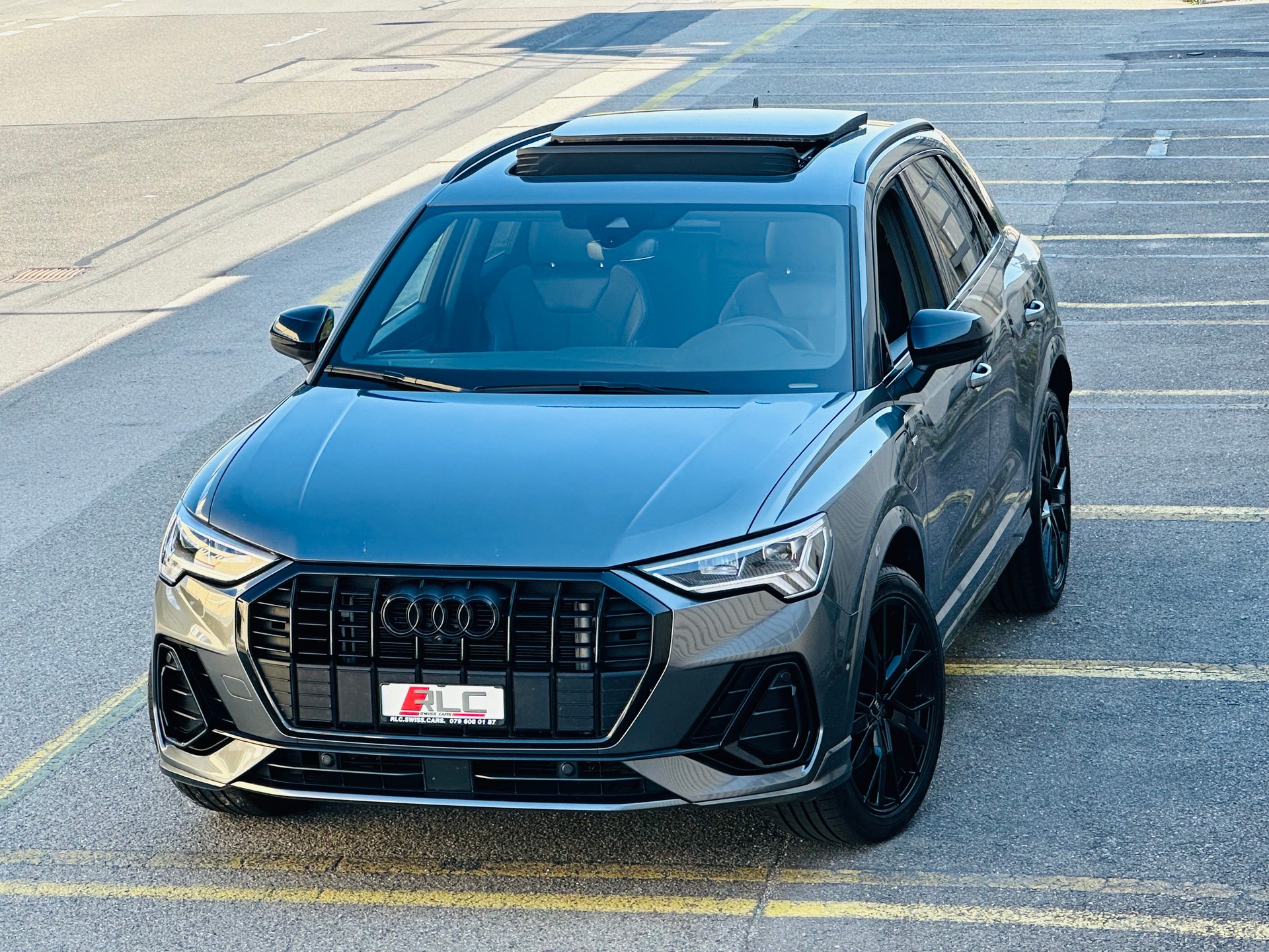 AUDI Q3 45 TFSI e S line S-tronic-image-8