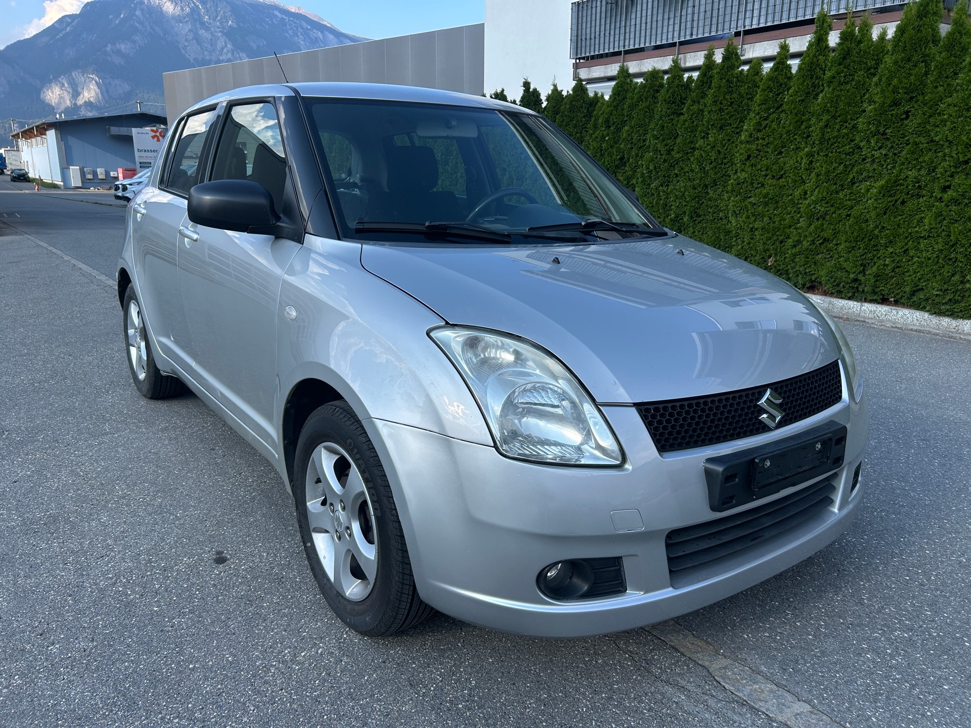 SUZUKI Swift 1.3i 16V GL 4x4-image-1