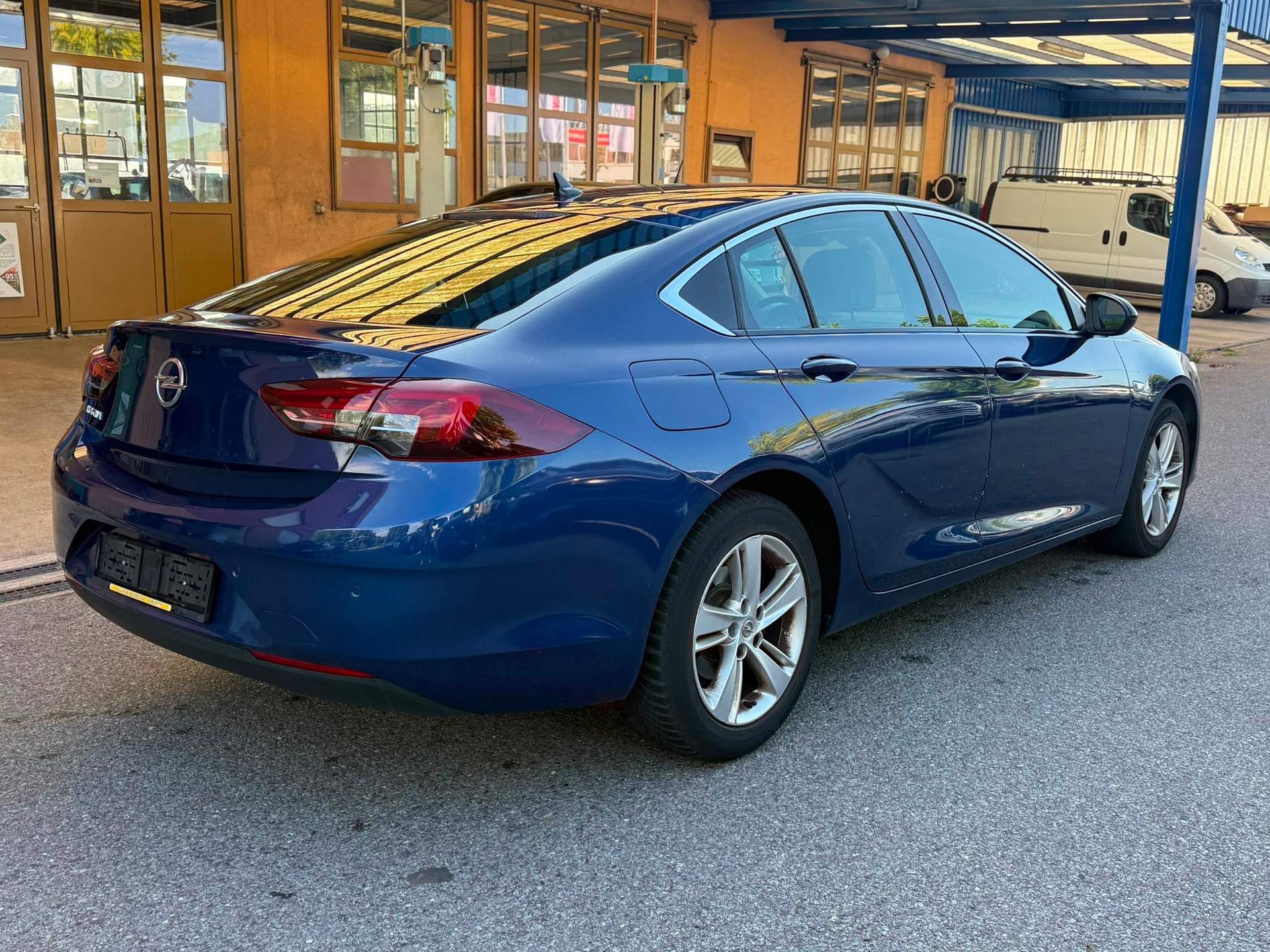 OPEL Insignia 1.5 CDTI Edition-image-3
