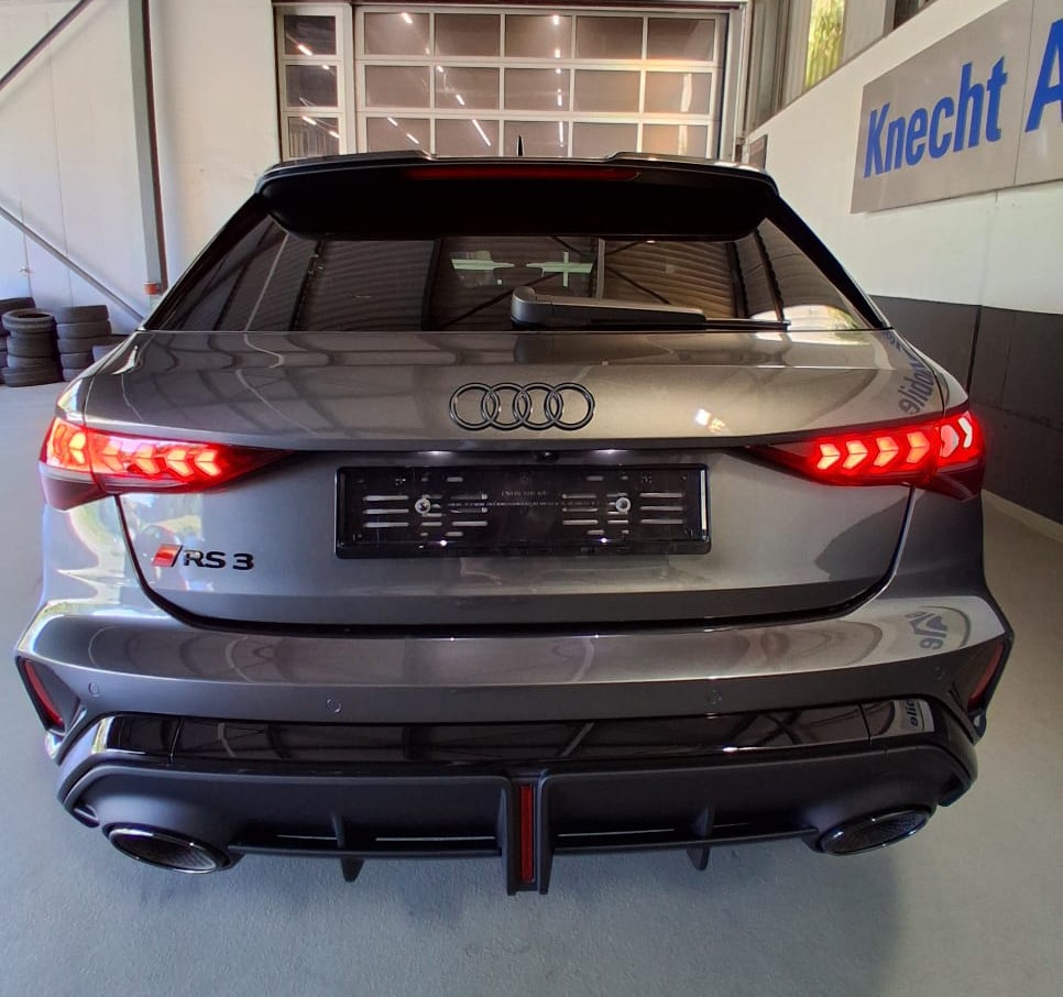 AUDI RS3 Sportback 2.5 TSI competition quattro S-tronic-image-4