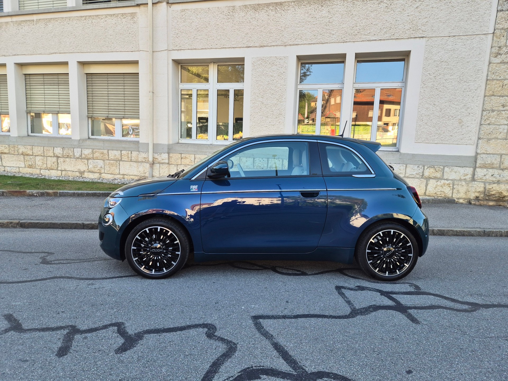 FIAT 500 electric 87 kW La Prima-image-1
