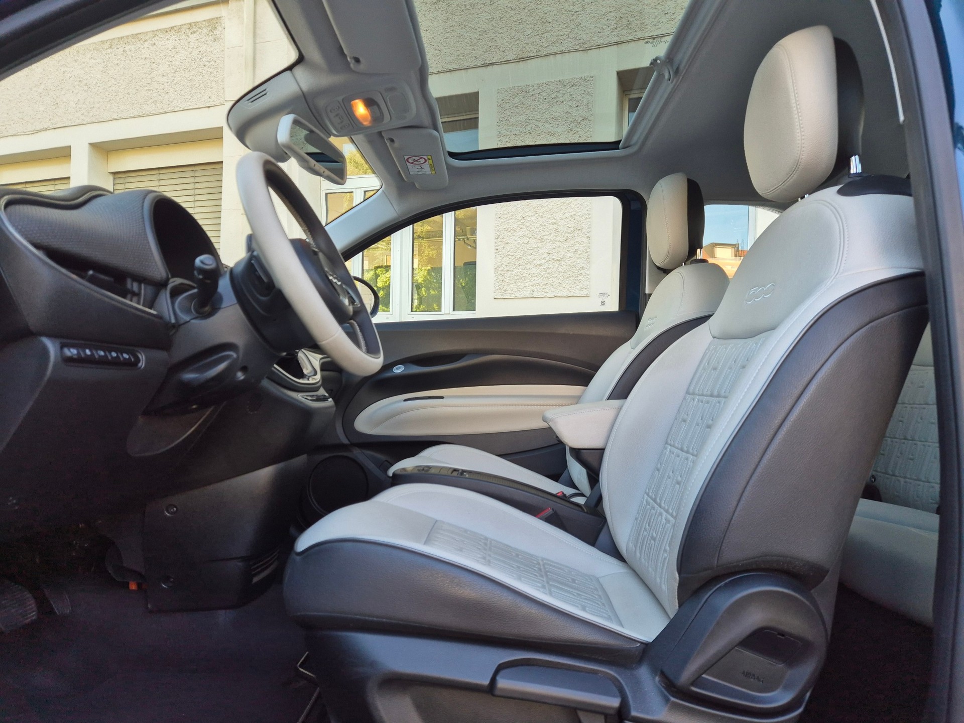 FIAT 500 electric 87 kW La Prima-image-8
