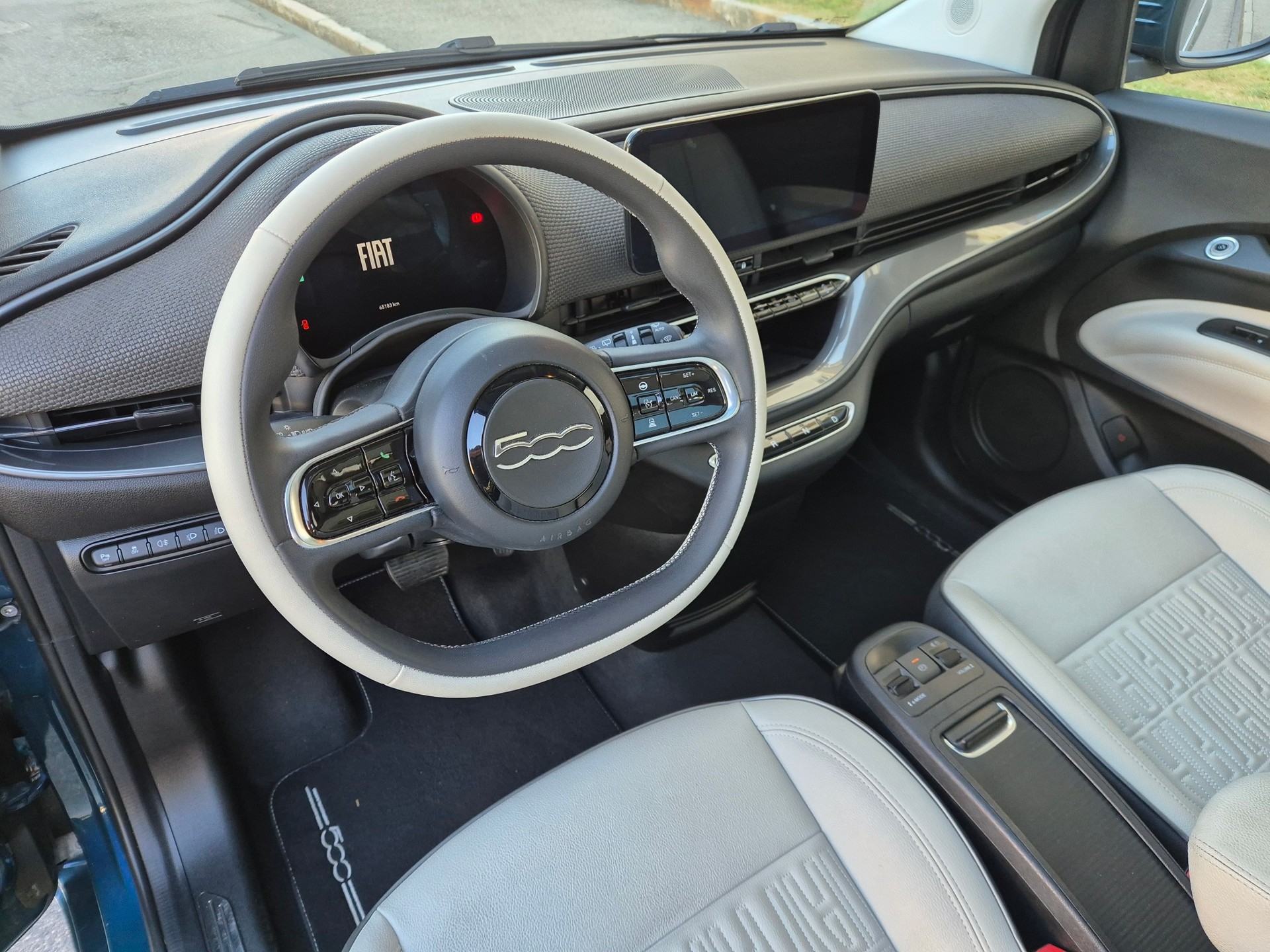 FIAT 500 electric 87 kW La Prima-image-9