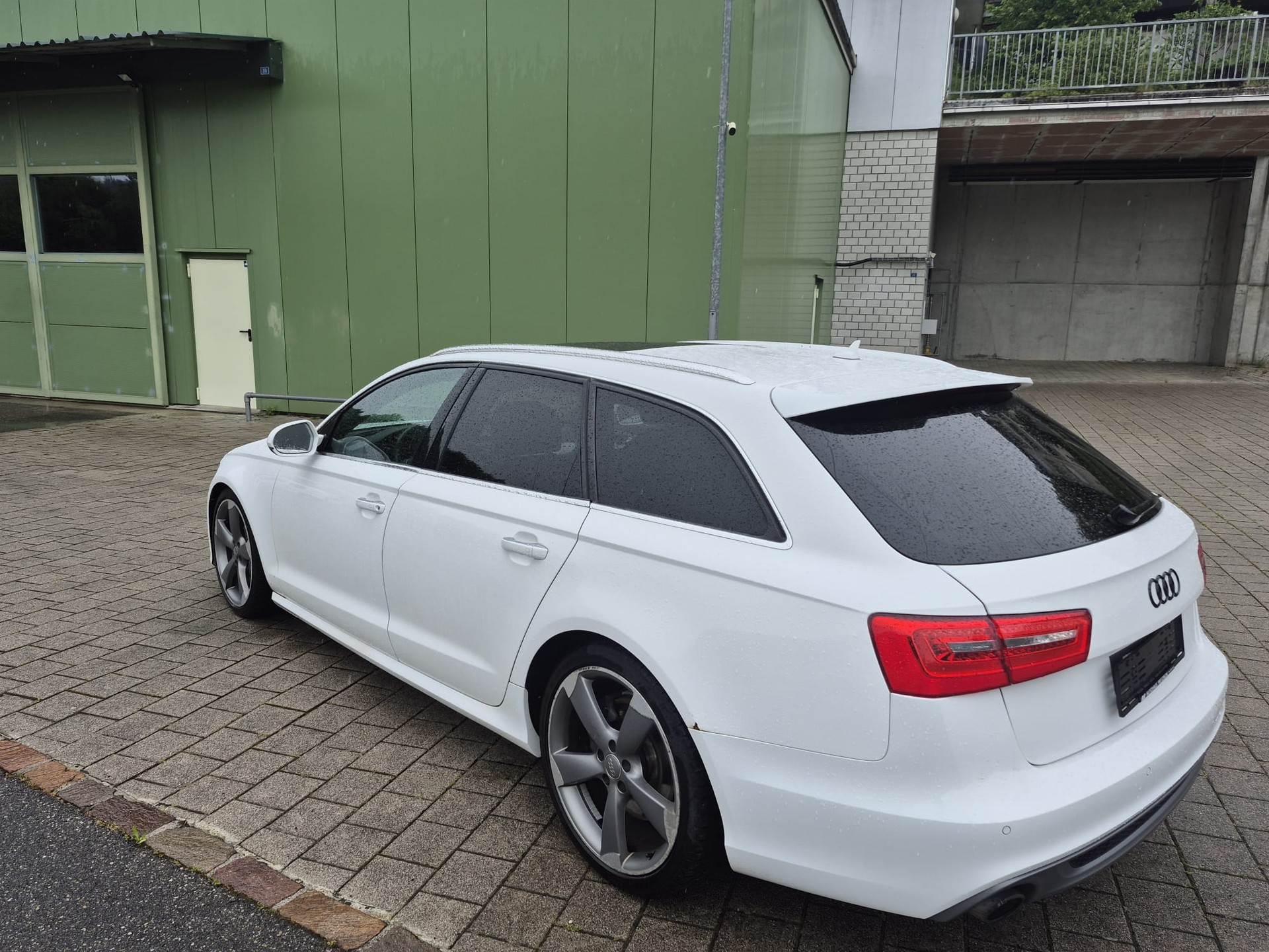 AUDI A6 Avant 3.0 BiTDI V6 quattro tiptronic-image-5