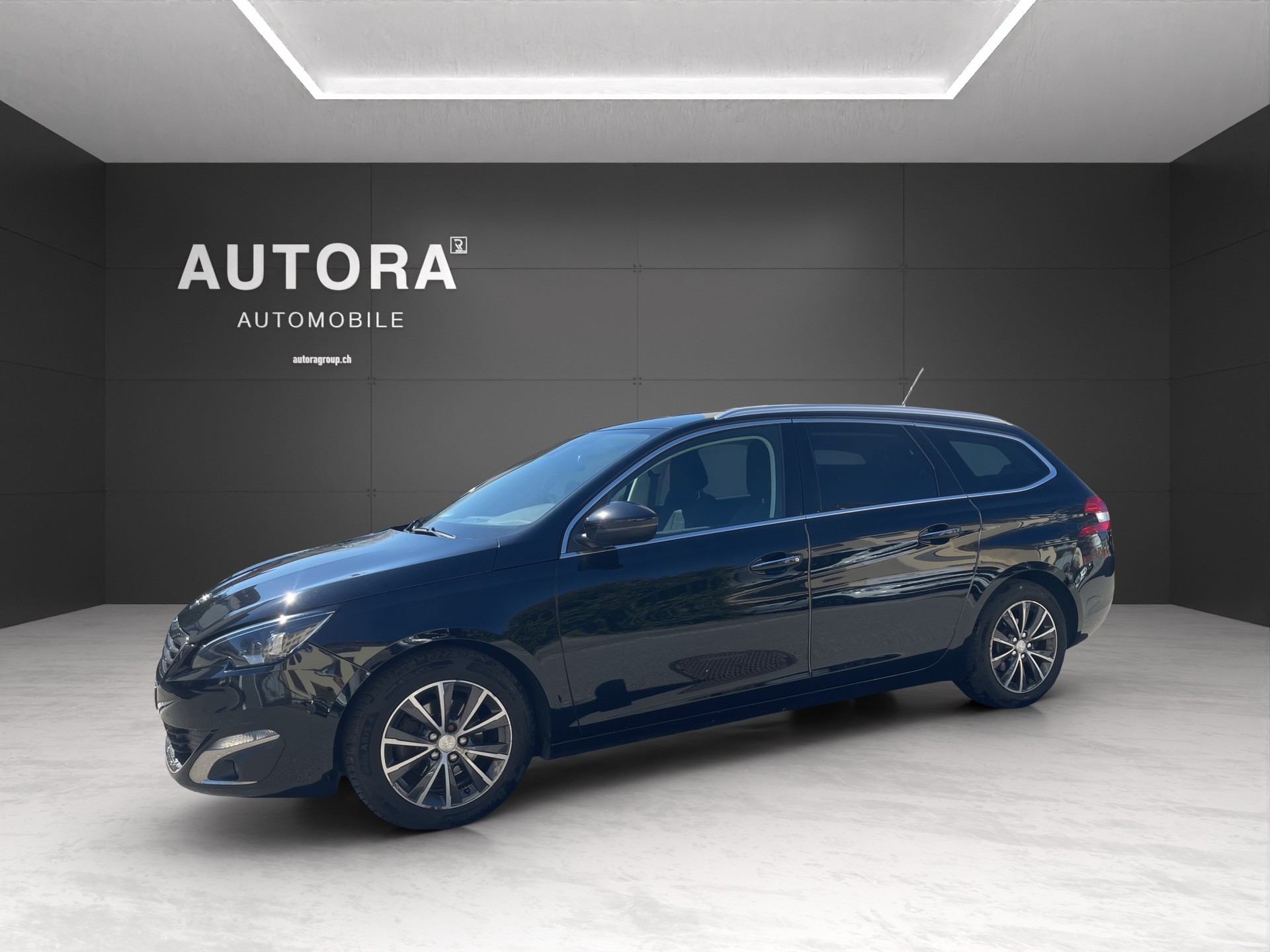 PEUGEOT 308 SW 1.6 BlueHDI Allure Automatic-image-0