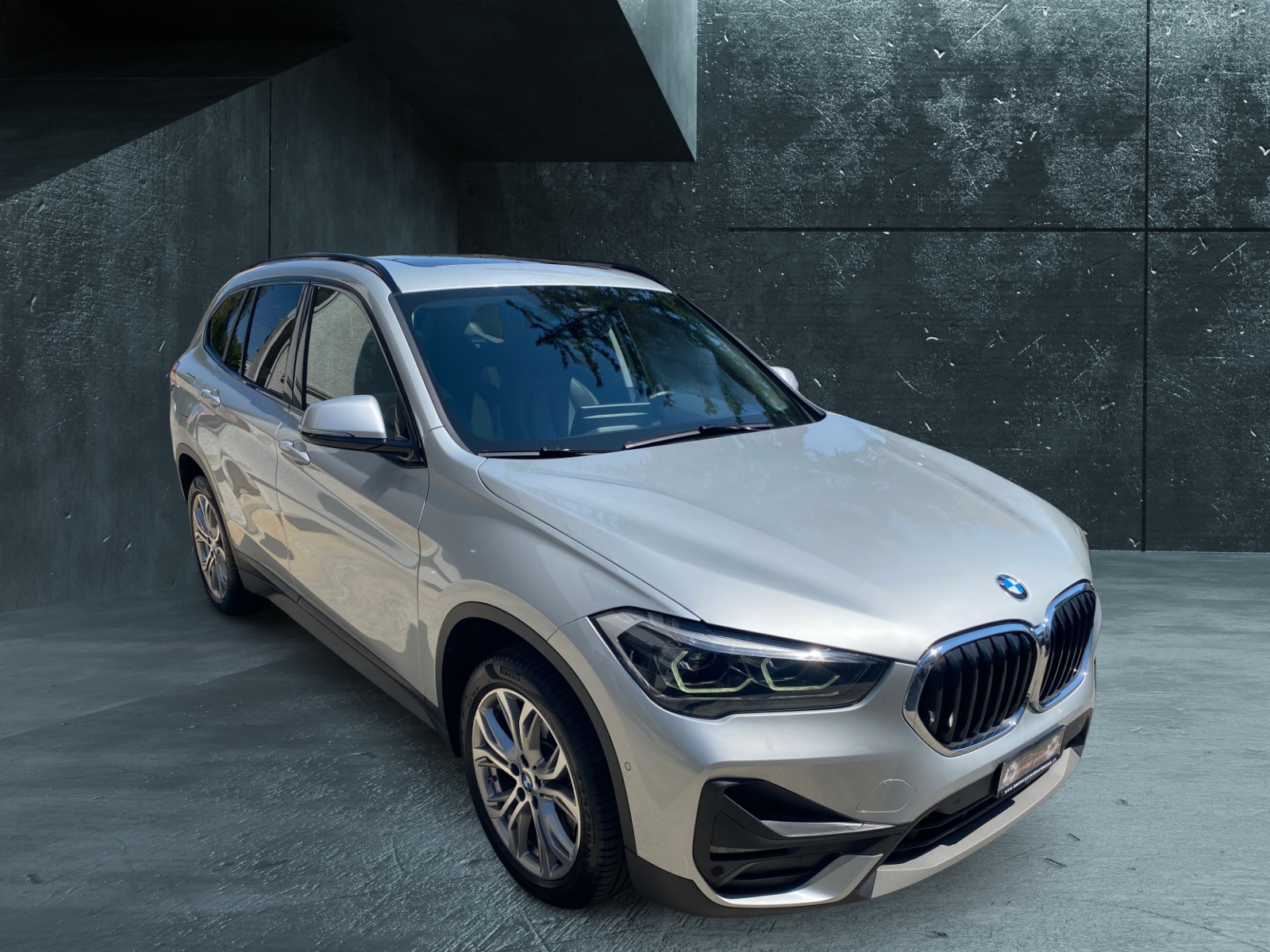 BMW X1 xDrive 20i Steptronic-image-3