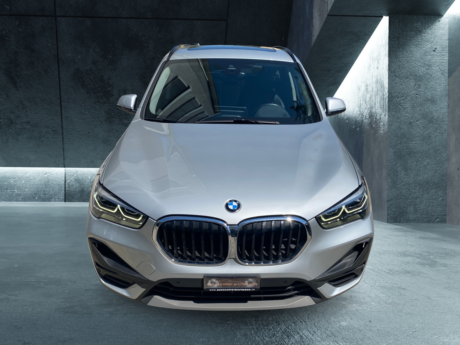 BMW X1 xDrive 20i Steptronic-image-6