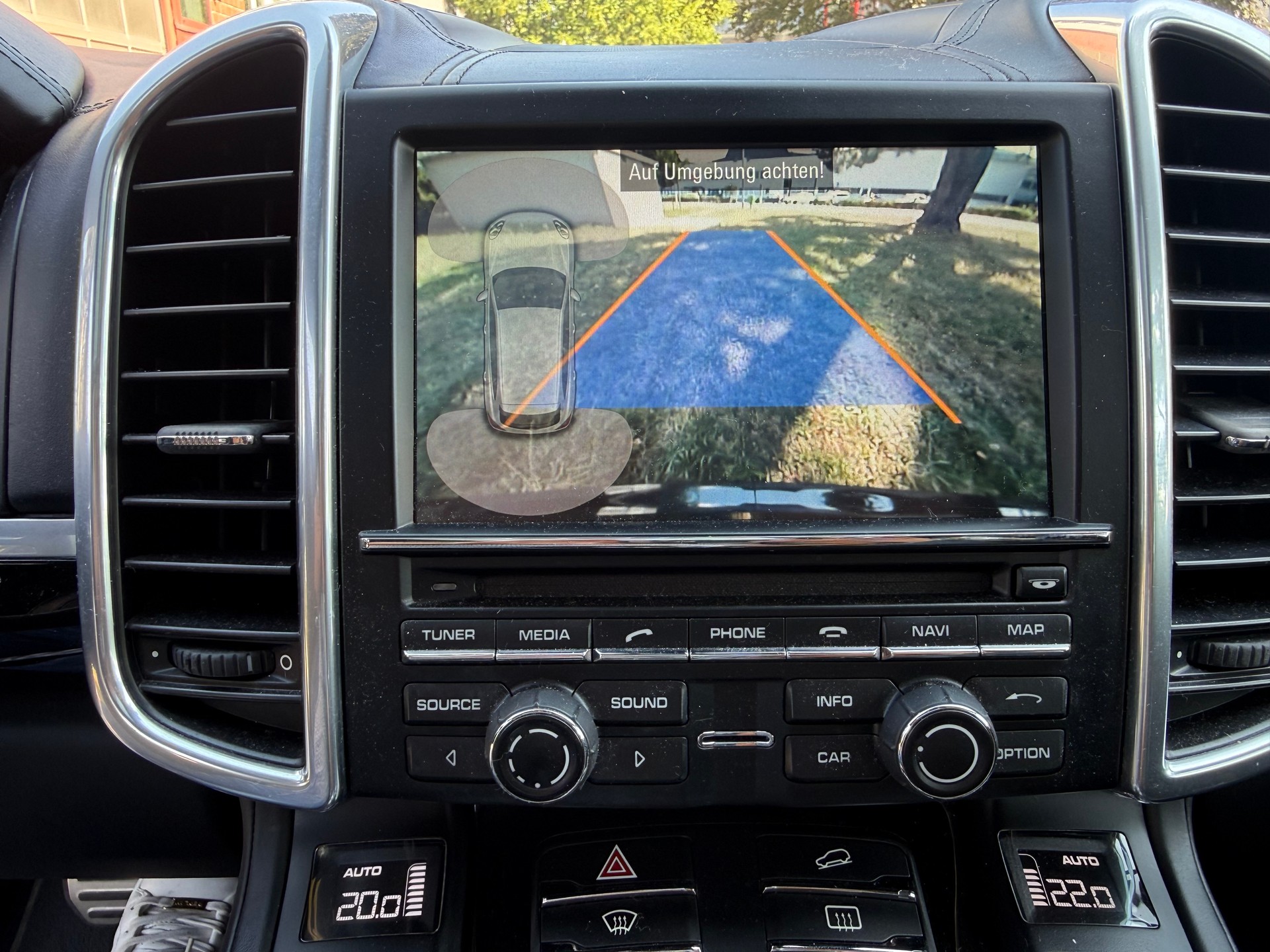 PORSCHE Cayenne S E-Hybrid-image-8