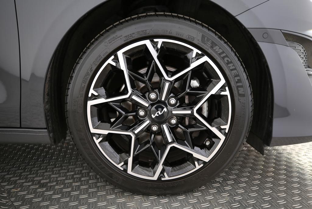 KIA Ceed SW 1.5 T-GDi MHEV GT-Line-image-11