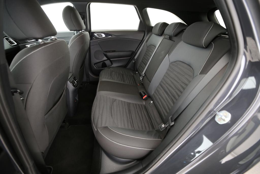 KIA Ceed SW 1.5 T-GDi MHEV GT-Line-image-9