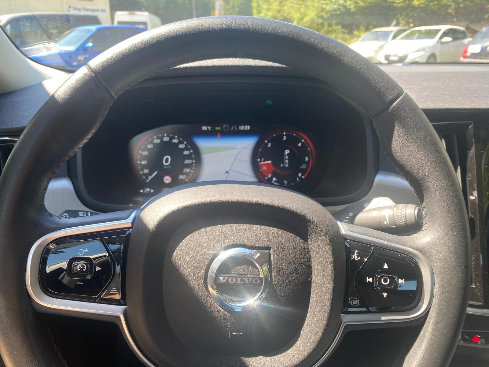 VOLVO V90 D5 AWD Momentum Geartronic Powerpulse-image-8