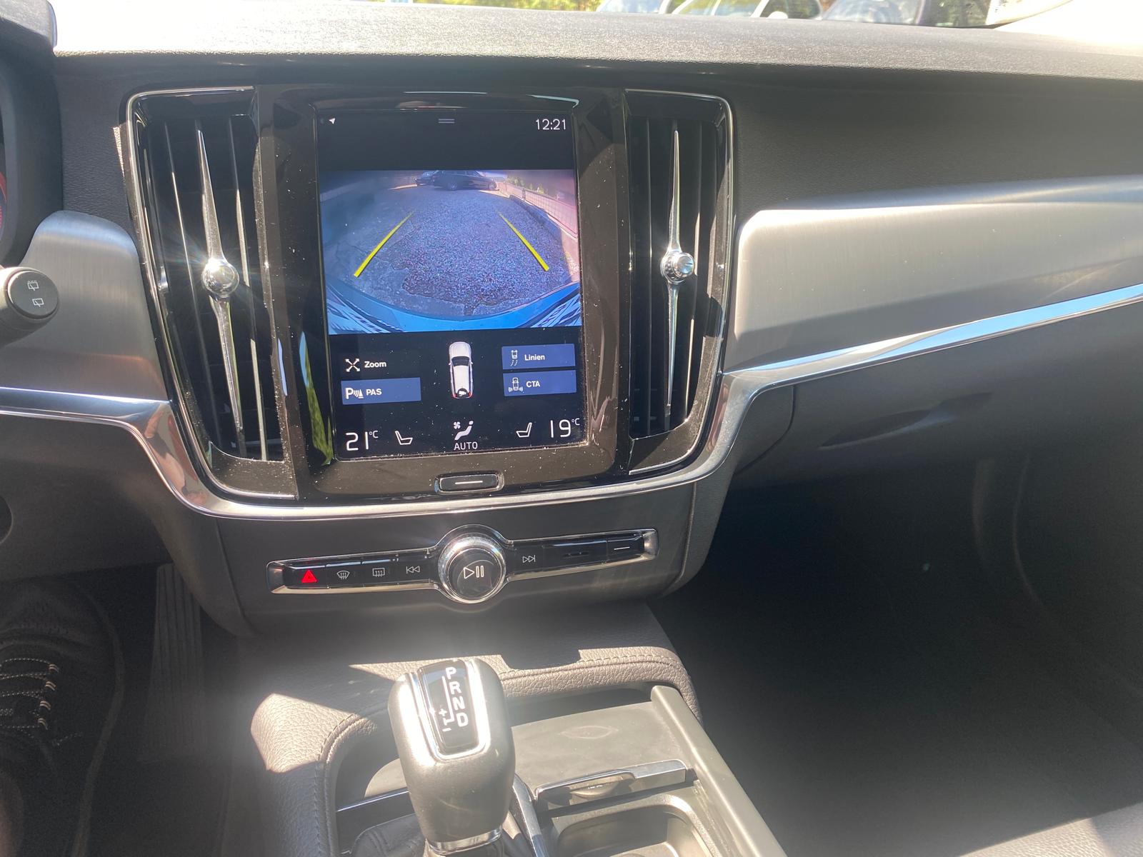 VOLVO V90 D5 AWD Momentum Geartronic Powerpulse-image-10