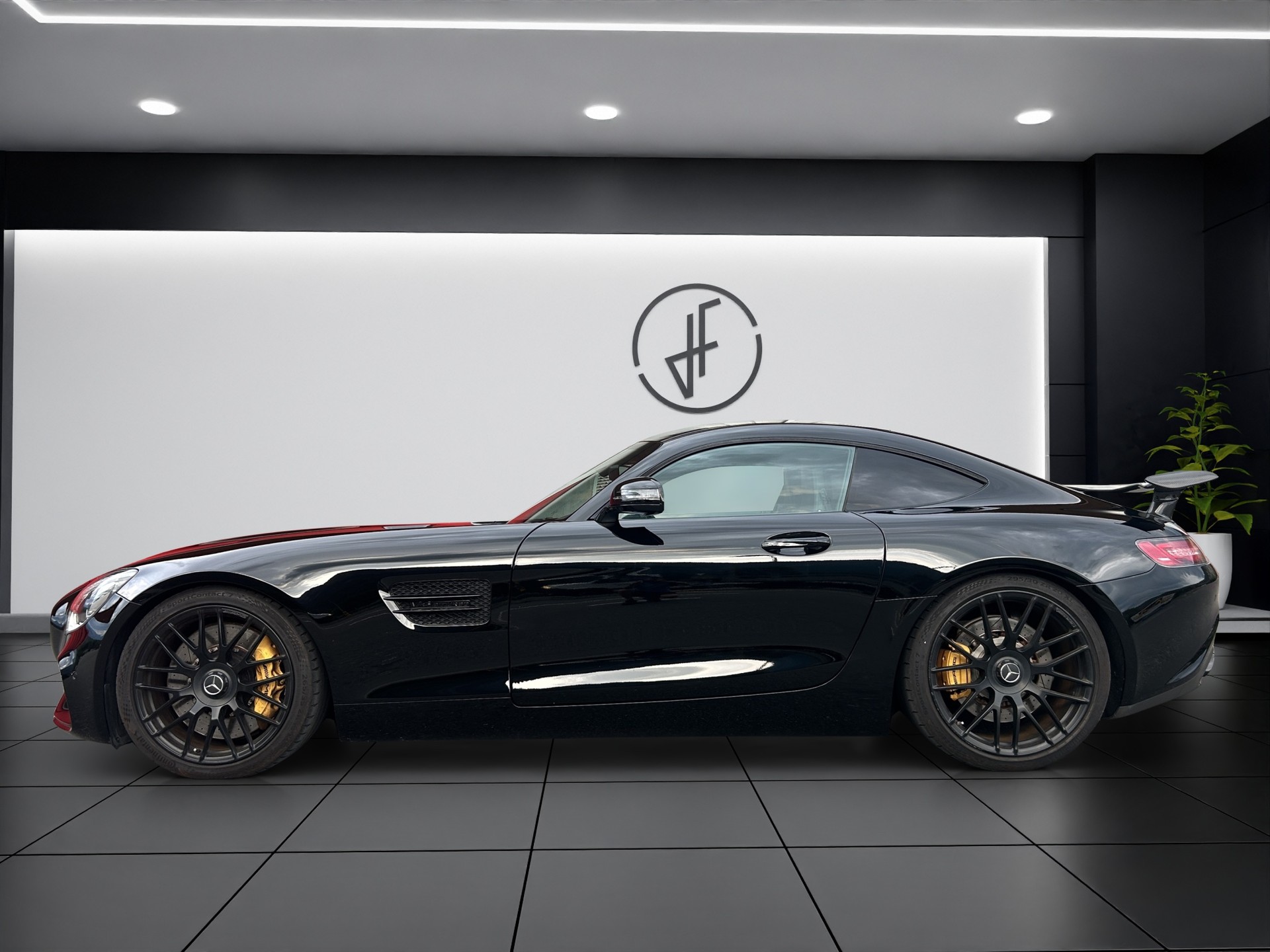 MERCEDES-BENZ AMG GT S Speedshift DCT-image-1