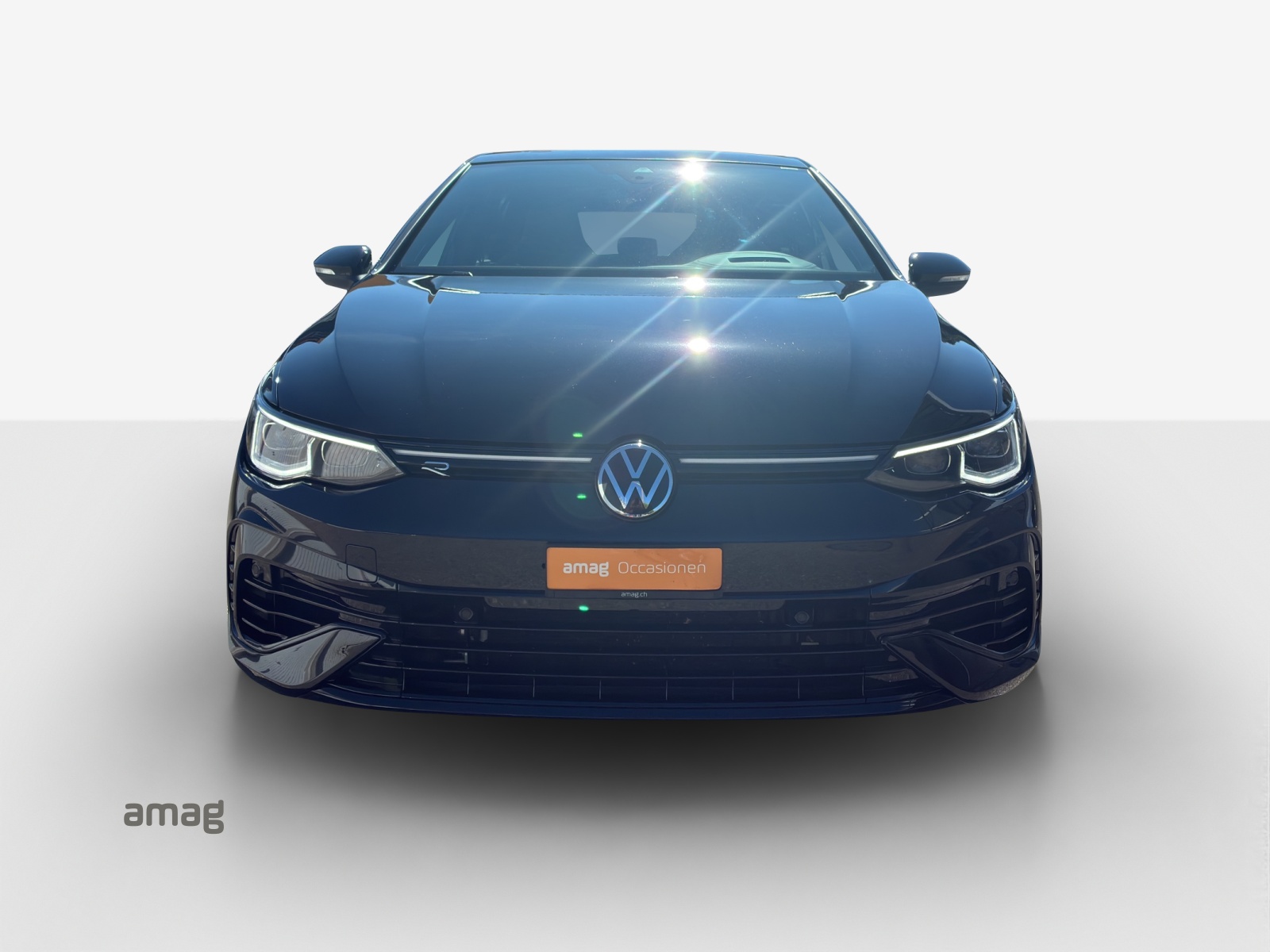 VW Golf 2.0 TSI R DSG 4Motion-image-6