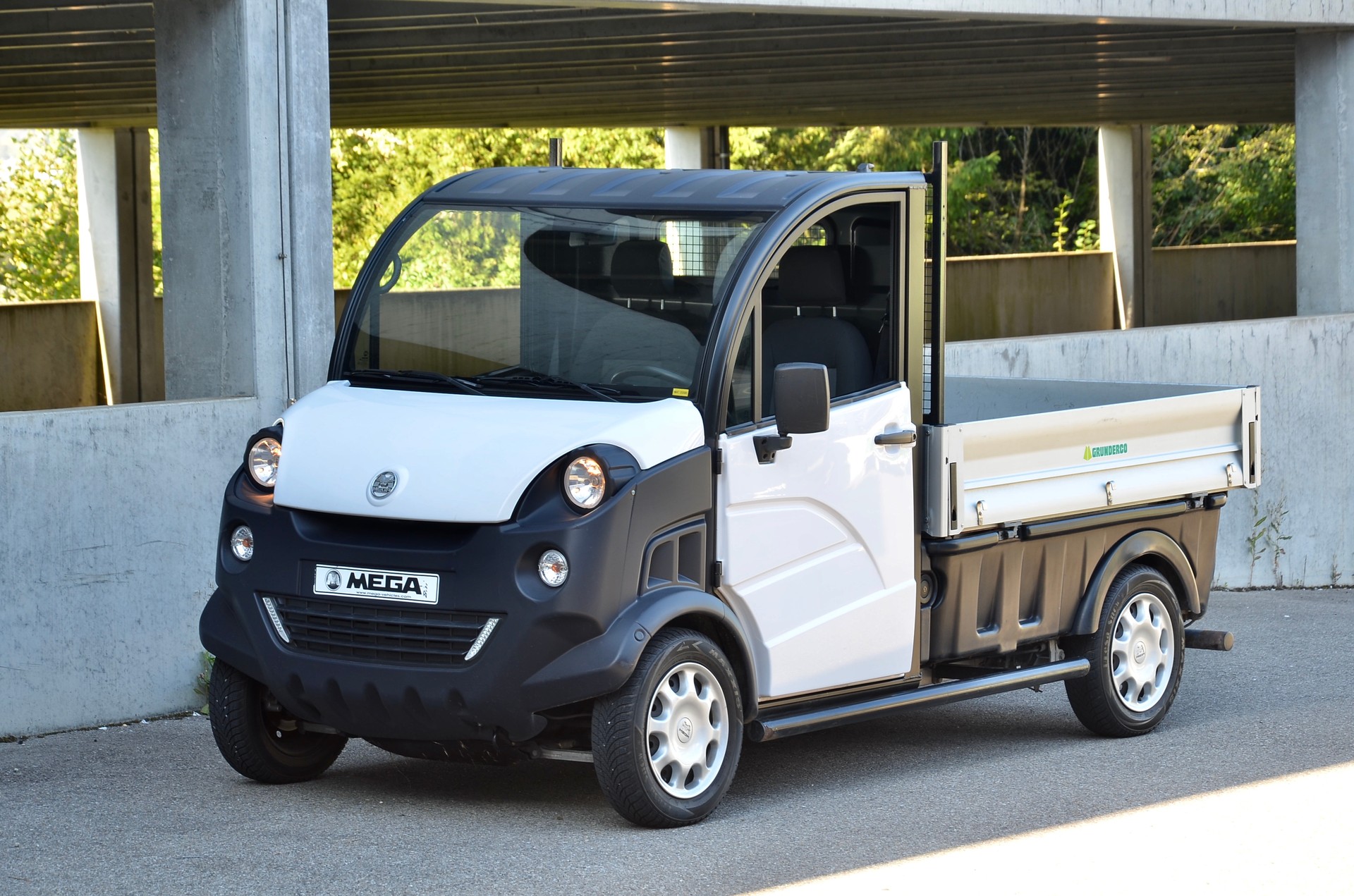 MEGA D Truck-image-16