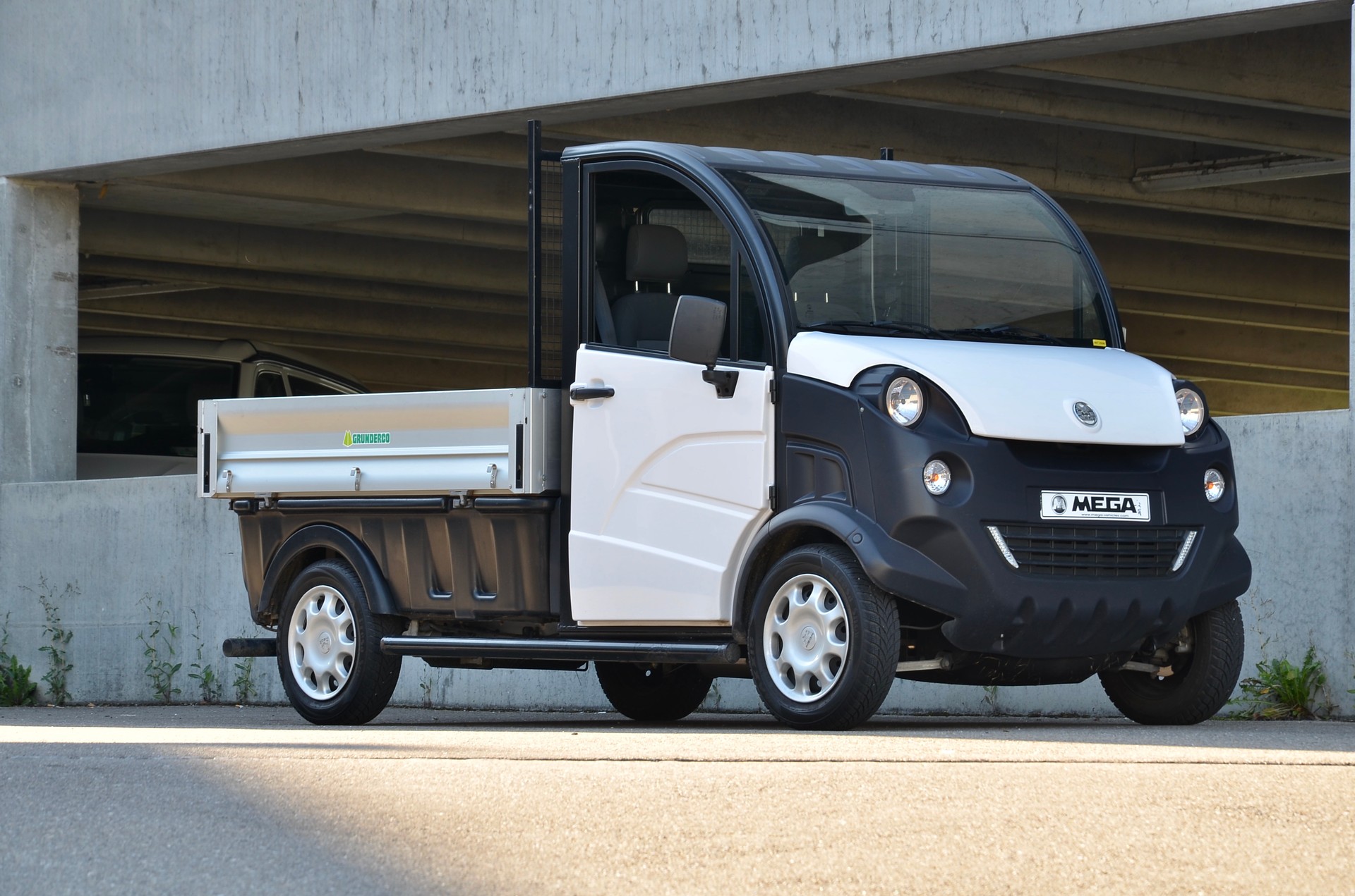 MEGA D Truck-image-14