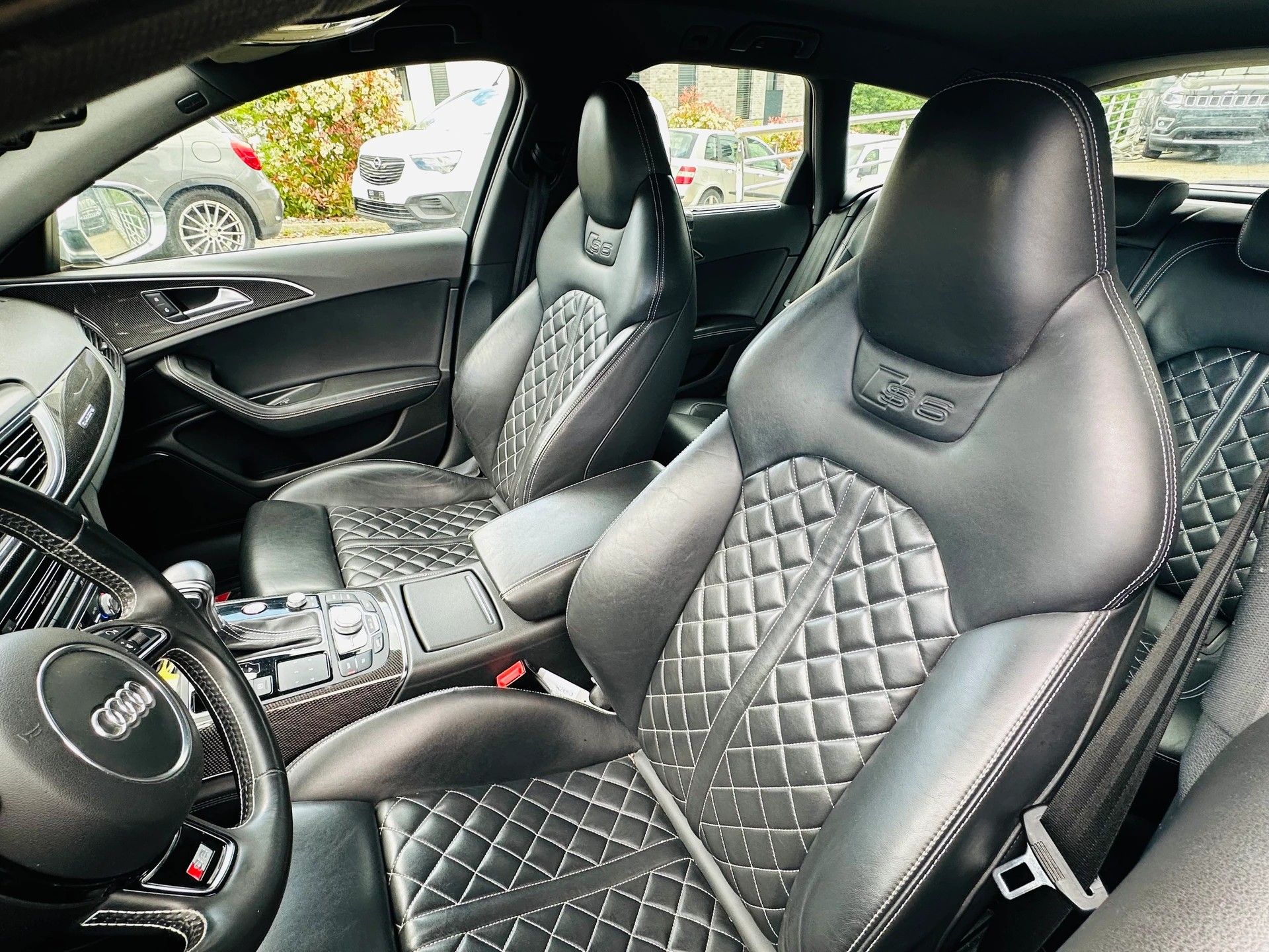 AUDI S6 Avant 4.0 TFSI V8 quattro S-tronic-image-11