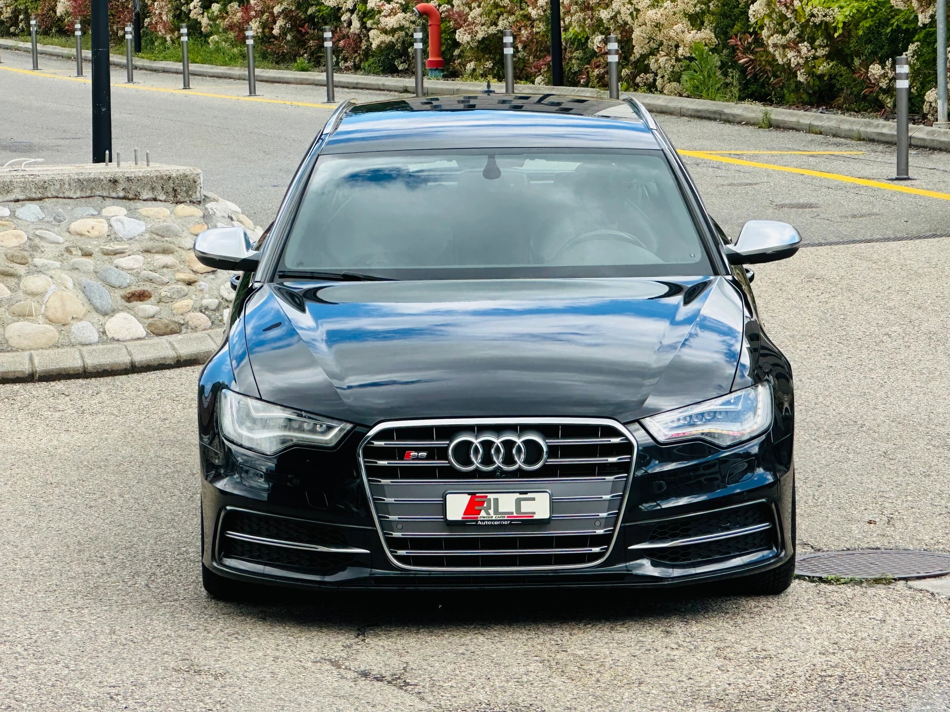AUDI S6 Avant 4.0 TFSI V8 quattro S-tronic-image-3