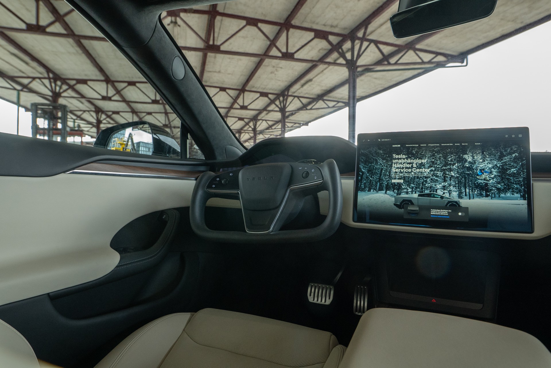 TESLA Model S Long Range-image-8