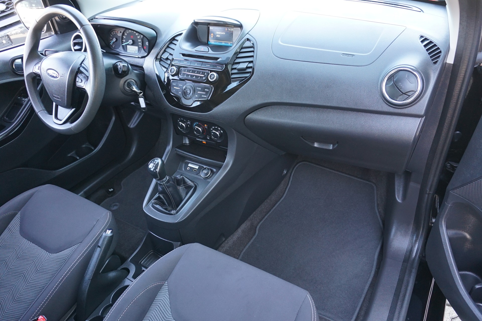 FORD KA+ 1.2 Cool&Sound-image-13