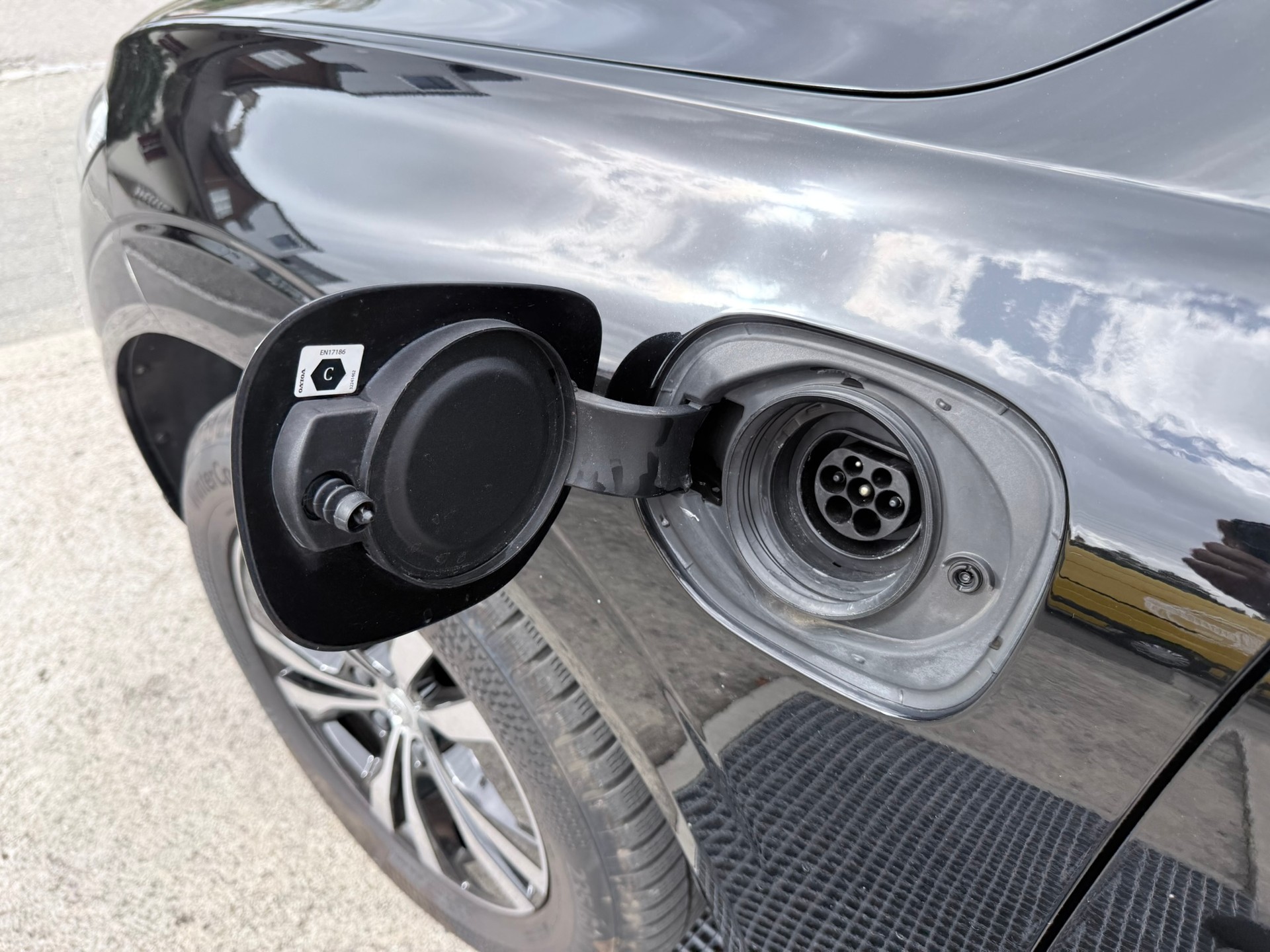 VOLVO XC60 T6 eAWD R-Design Geartronic-image-13