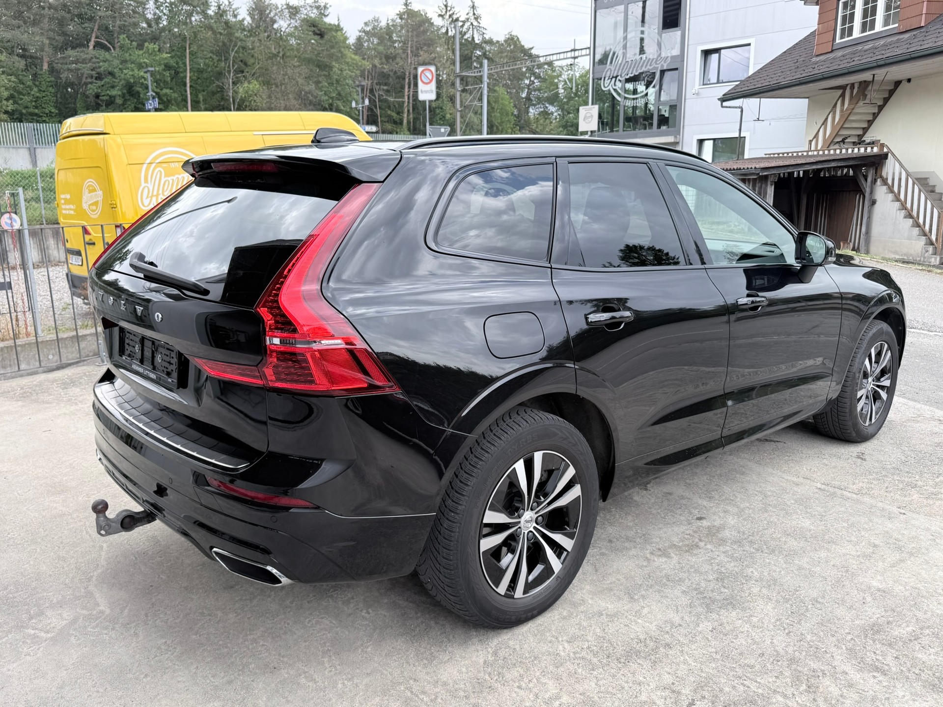 VOLVO XC60 T6 eAWD R-Design Geartronic-image-6