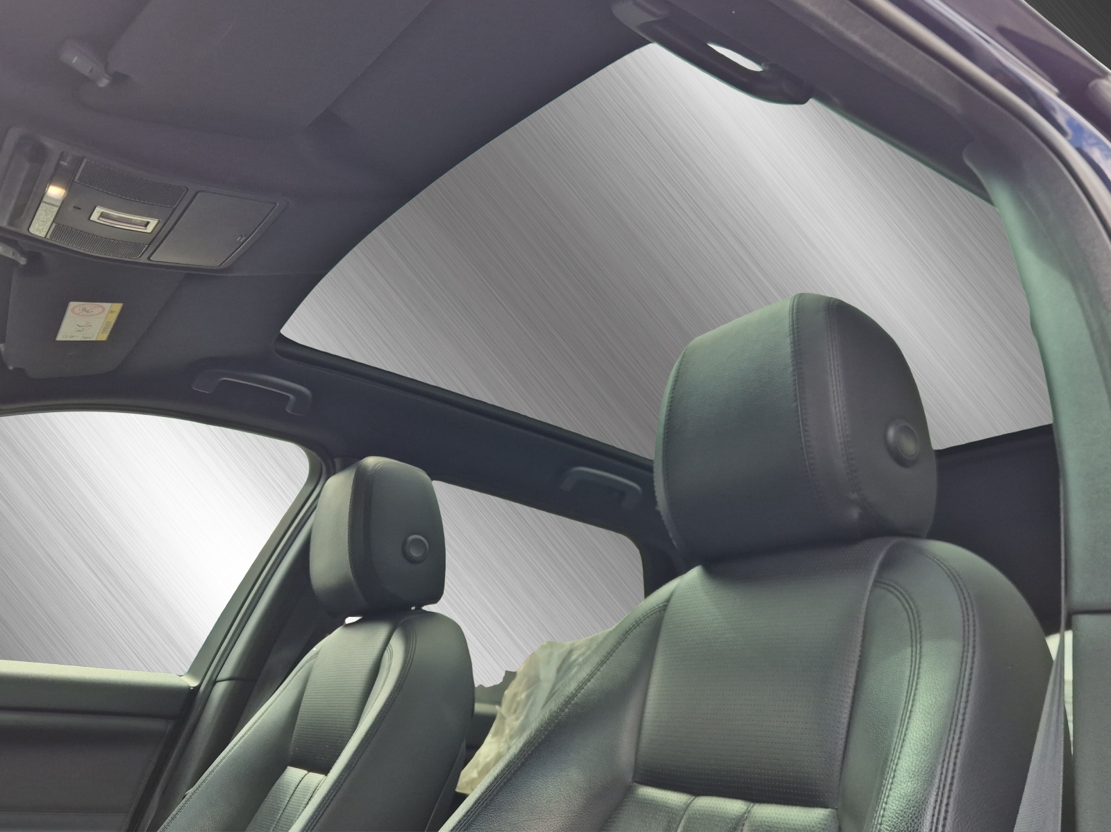 LAND ROVER Discovery Sport 2.0 Si4 HSE-image-12