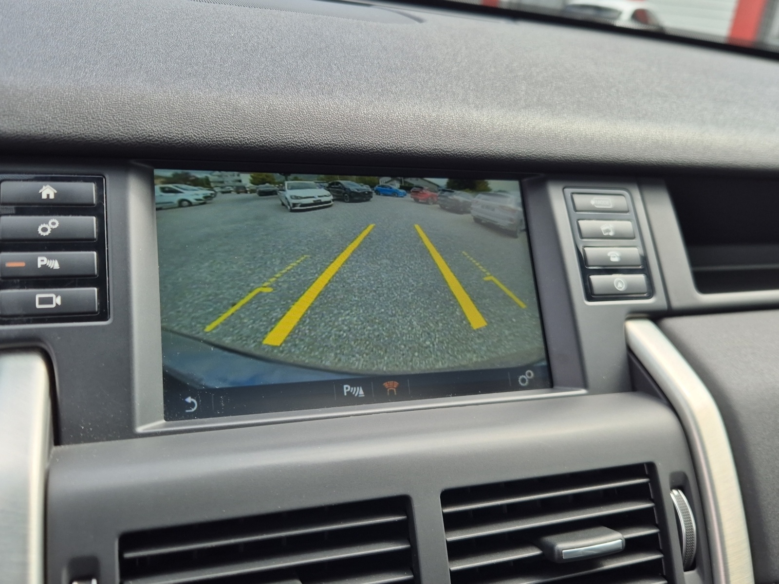LAND ROVER Discovery Sport 2.0 Si4 HSE-image-14
