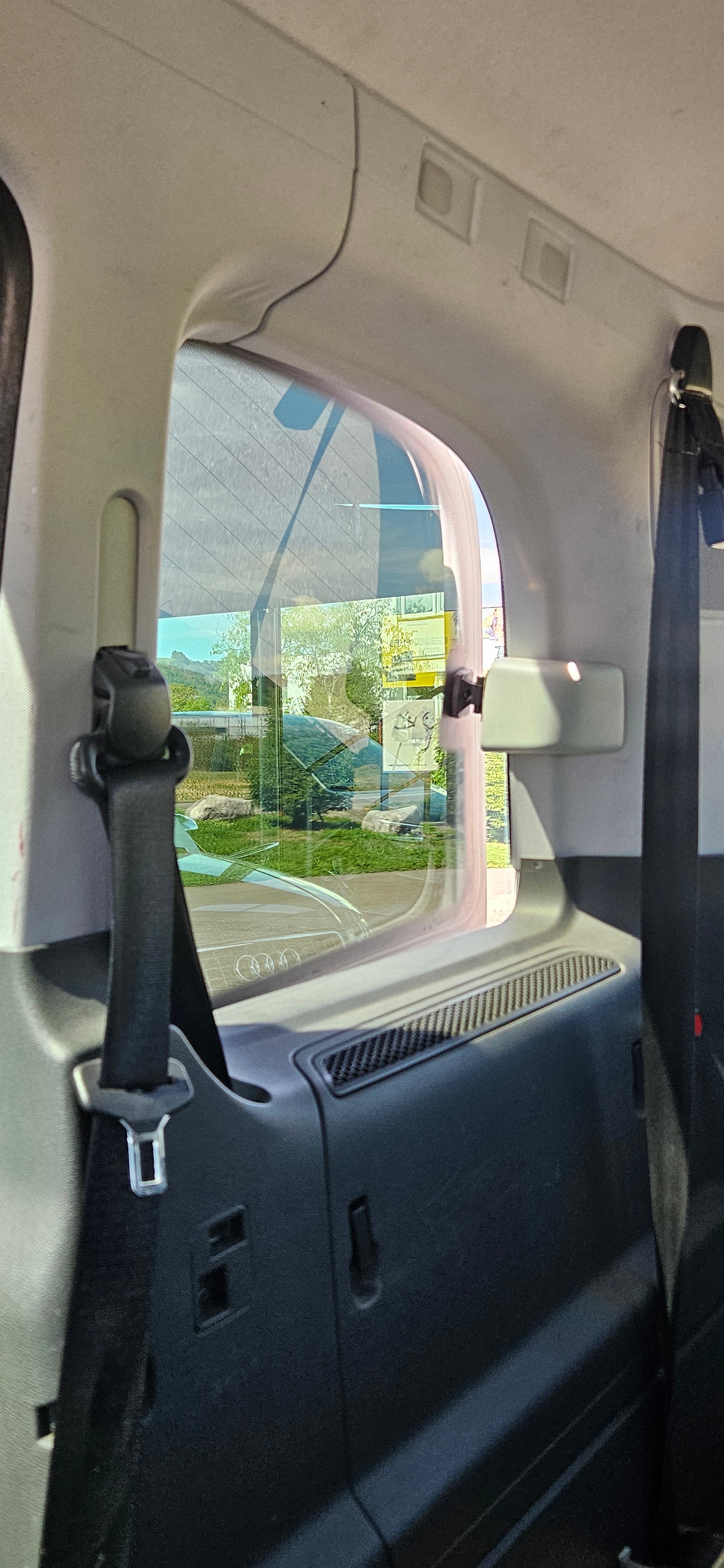 MERCEDES-BENZ Behindertengerecht-Rampe / 2-Sitze & ein Rollstuhlfahrer/in-image-14