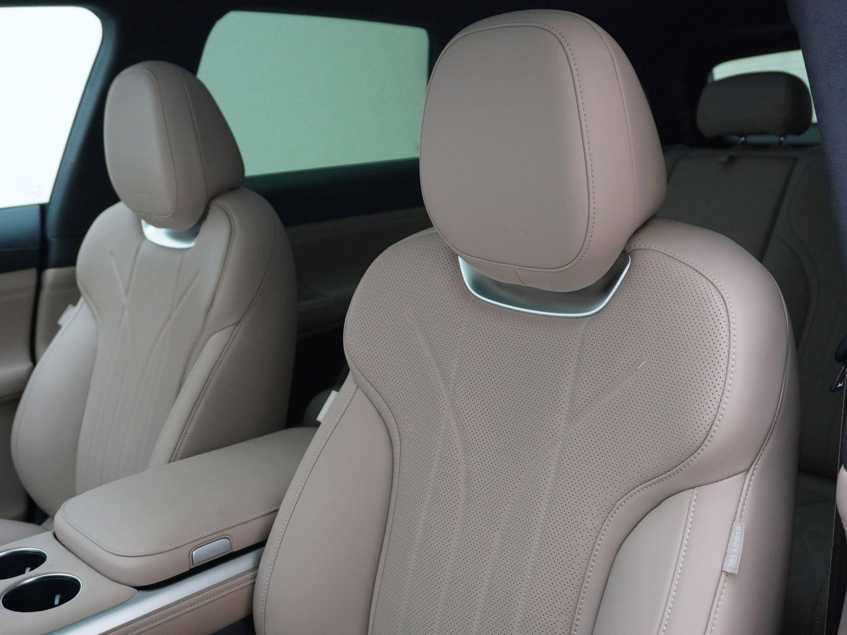 XPENG G9 Performance AWD-image-5