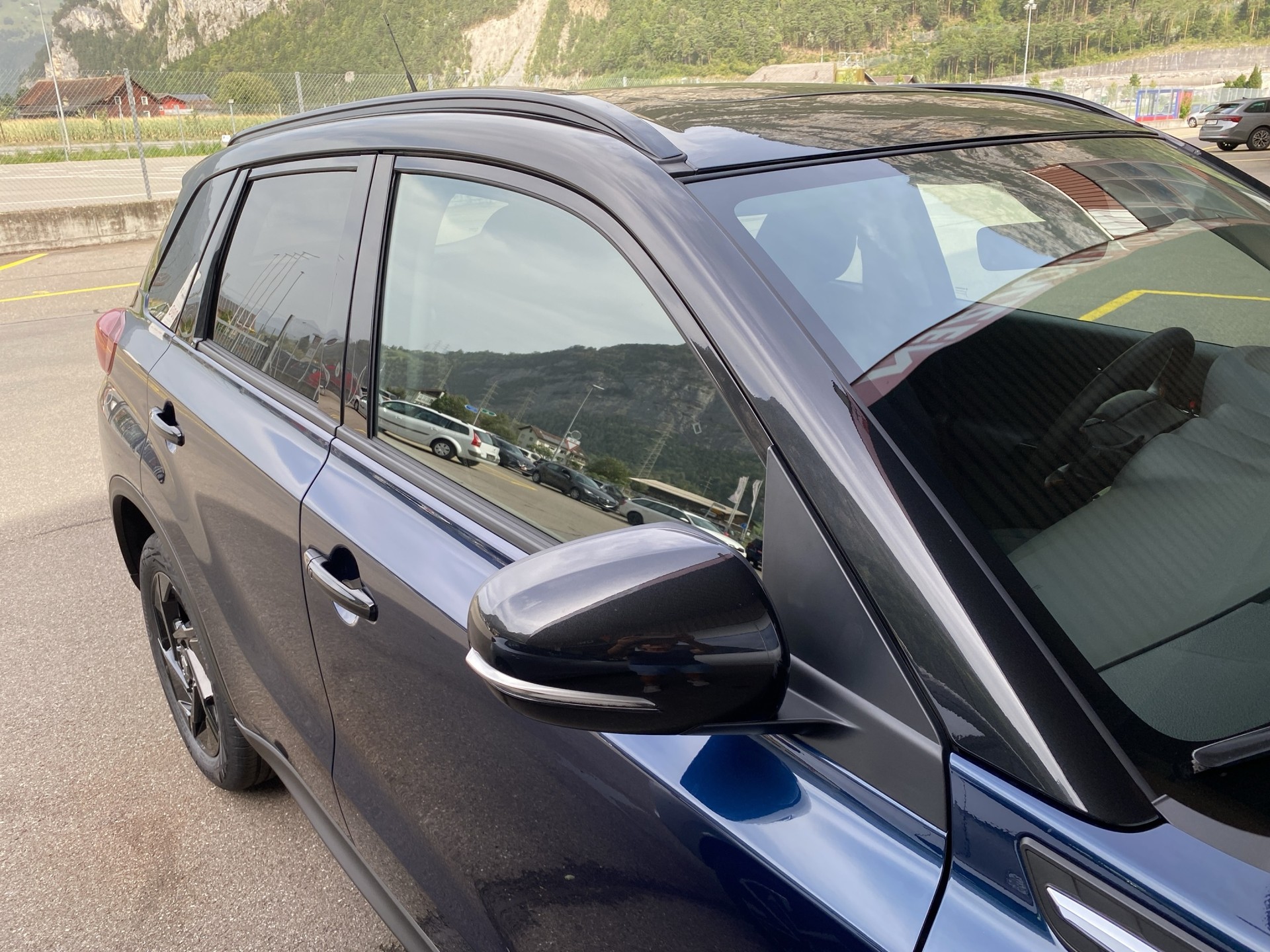 SUZUKI 1.4T Compact Top Hybrid Black Edition 4x4-image-7