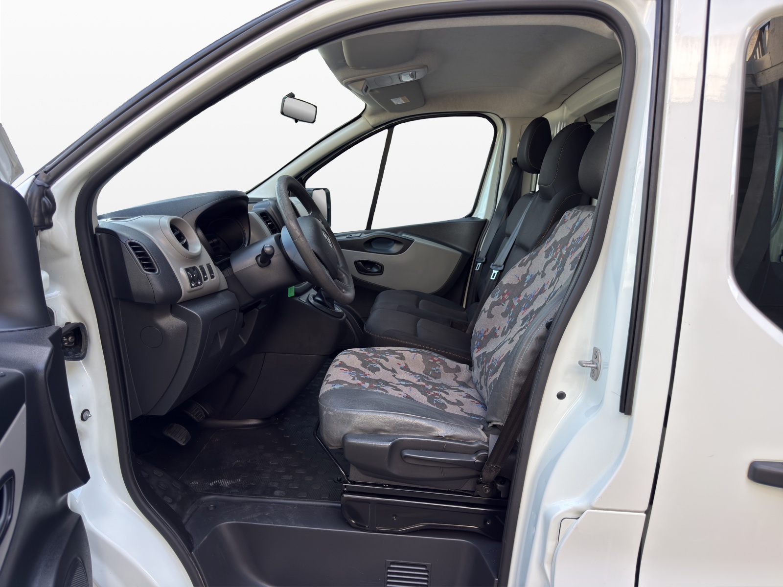 RENAULT Trafic 1.6 dCi 95 2.9t Business L1H1-image-8