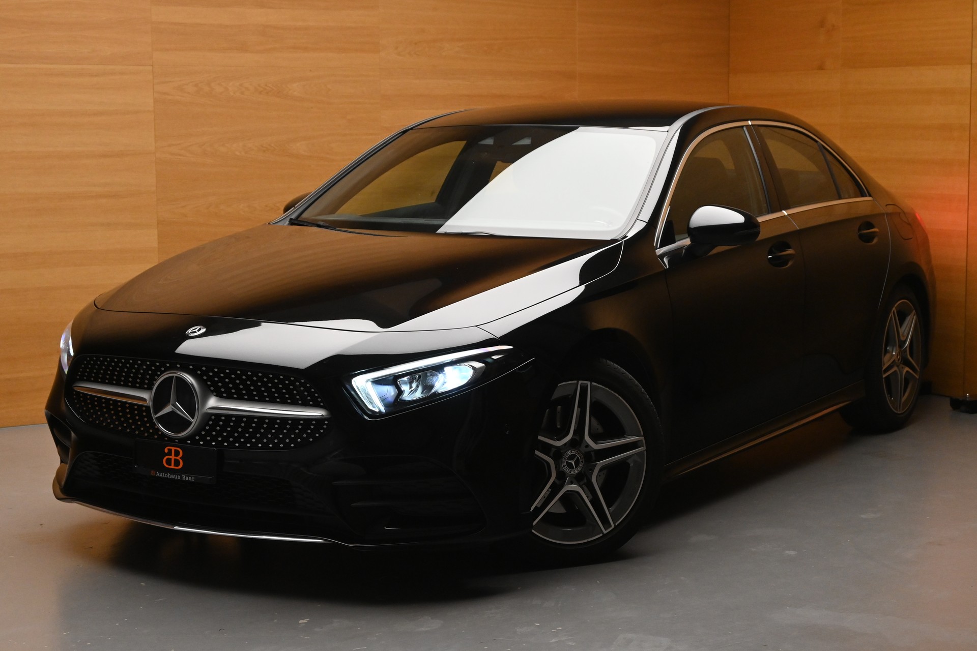 MERCEDES-BENZ A 220 AMG Line 7G-DCT 4Matic Limousine-image-0