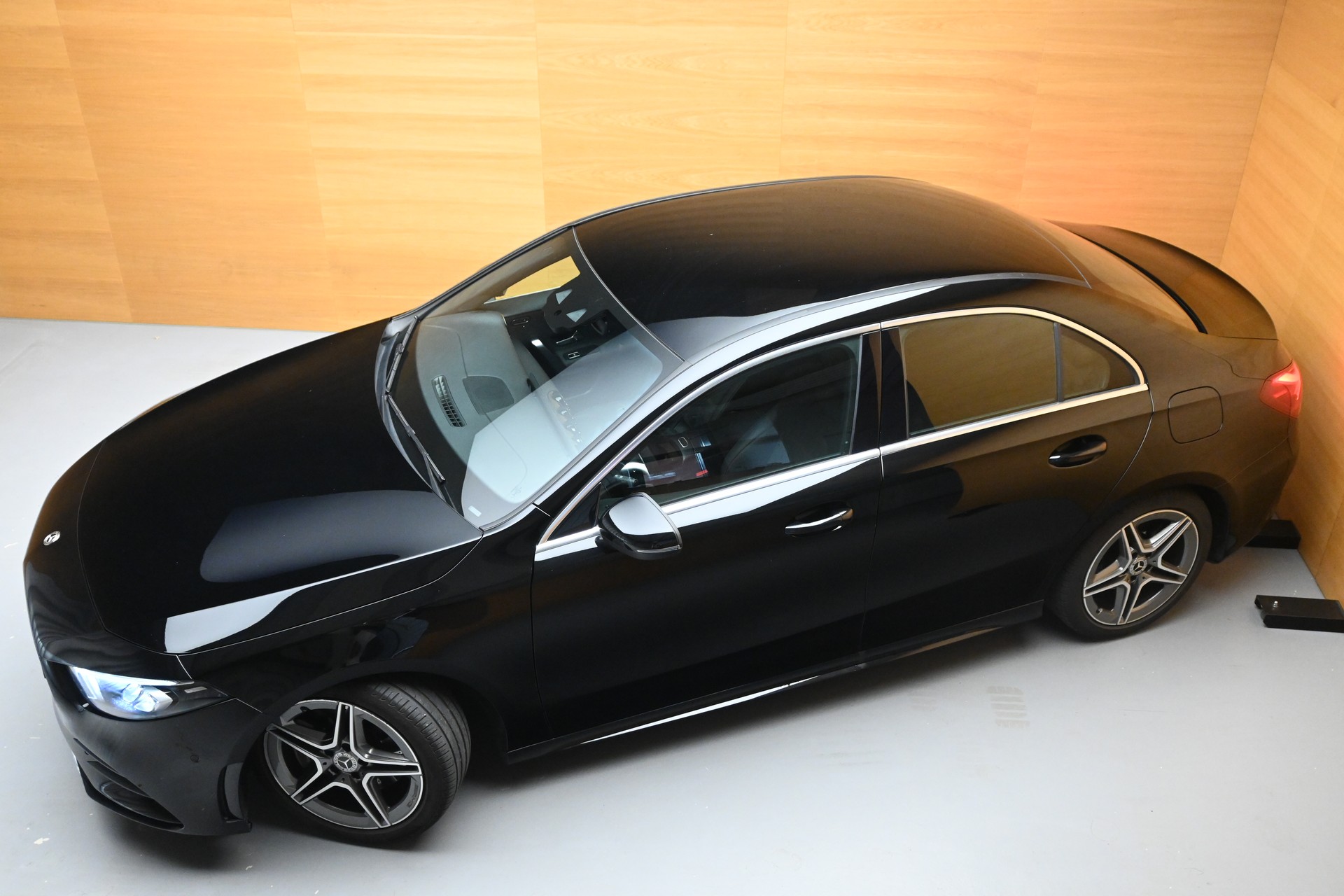 MERCEDES-BENZ A 220 AMG Line 7G-DCT 4Matic Limousine-image-1