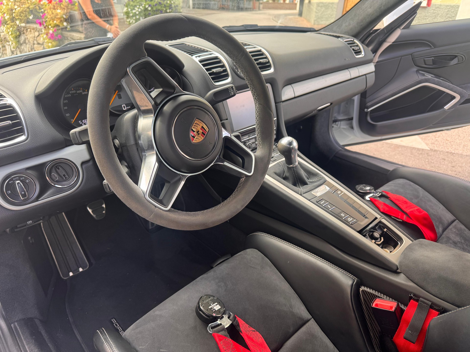 PORSCHE 3.8 GT4-image-3