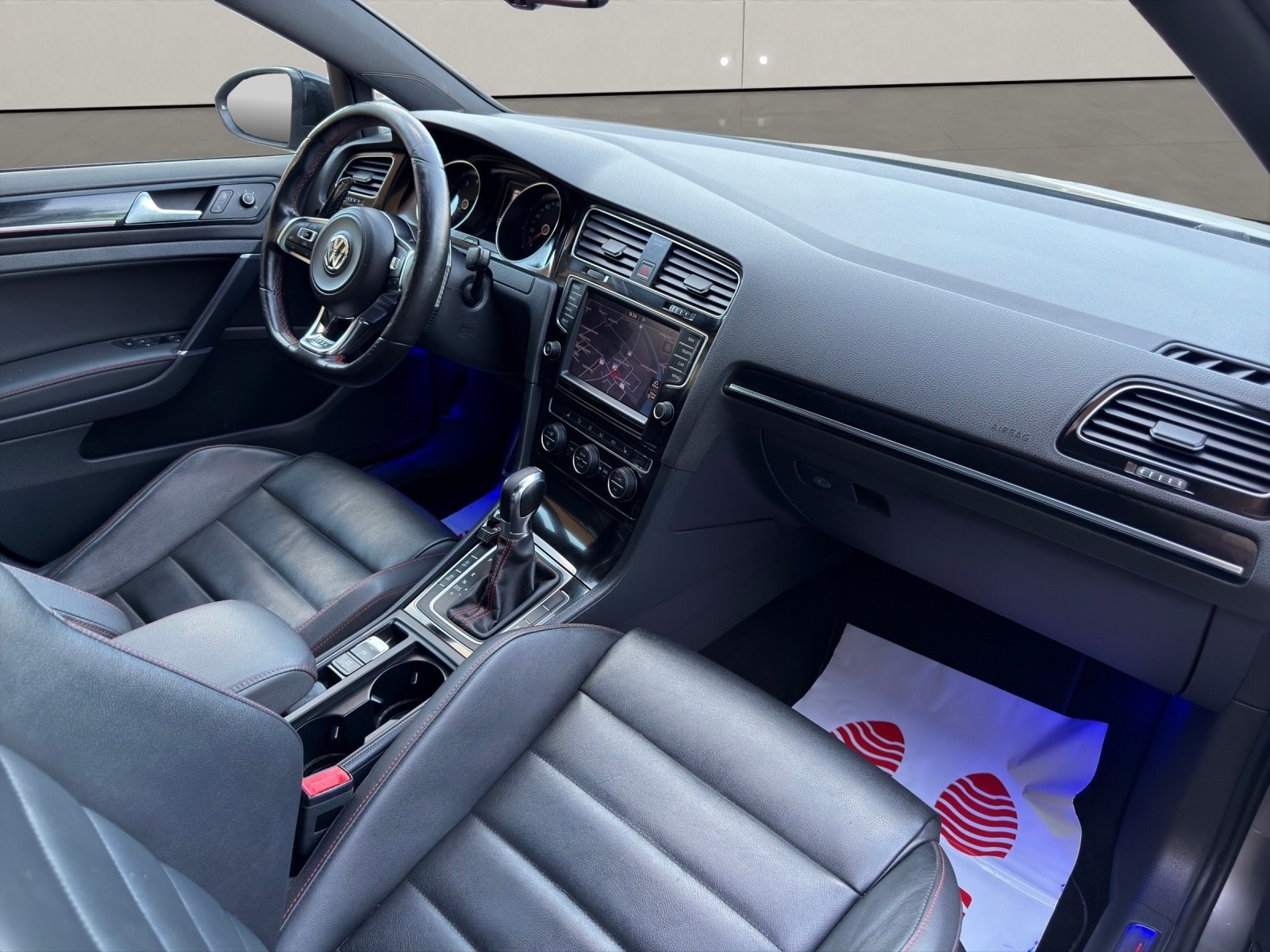 VW Golf 2.0 TSI GTI Performance DSG-image-10