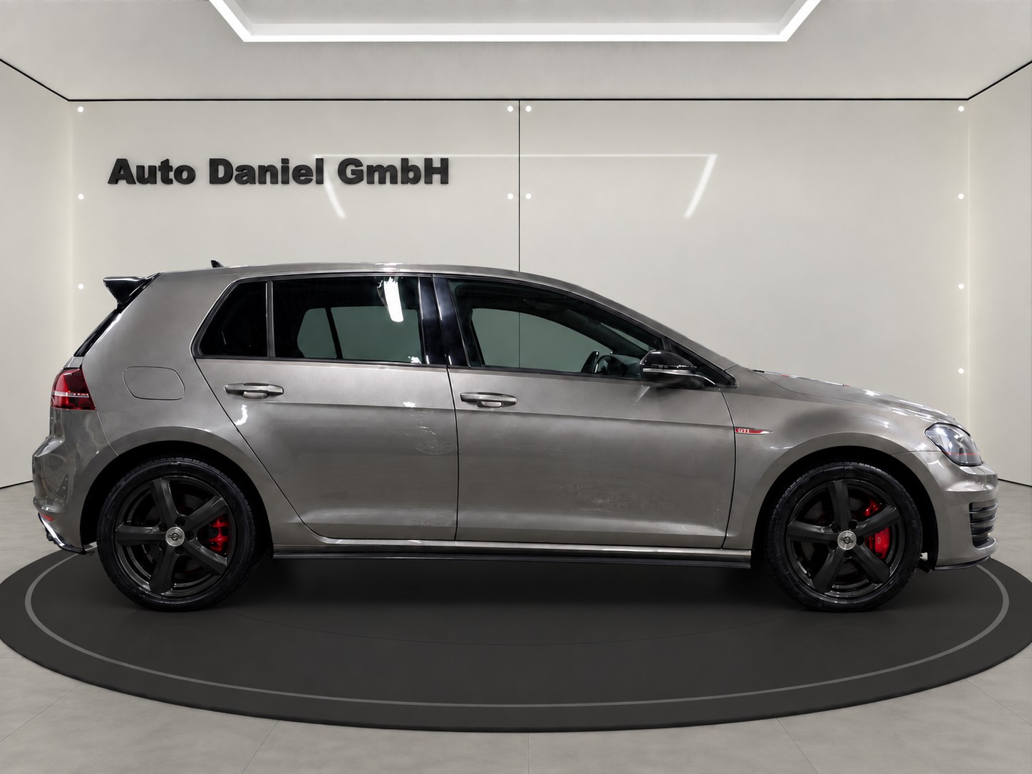 VW Golf 2.0 TSI GTI Performance DSG-image-3