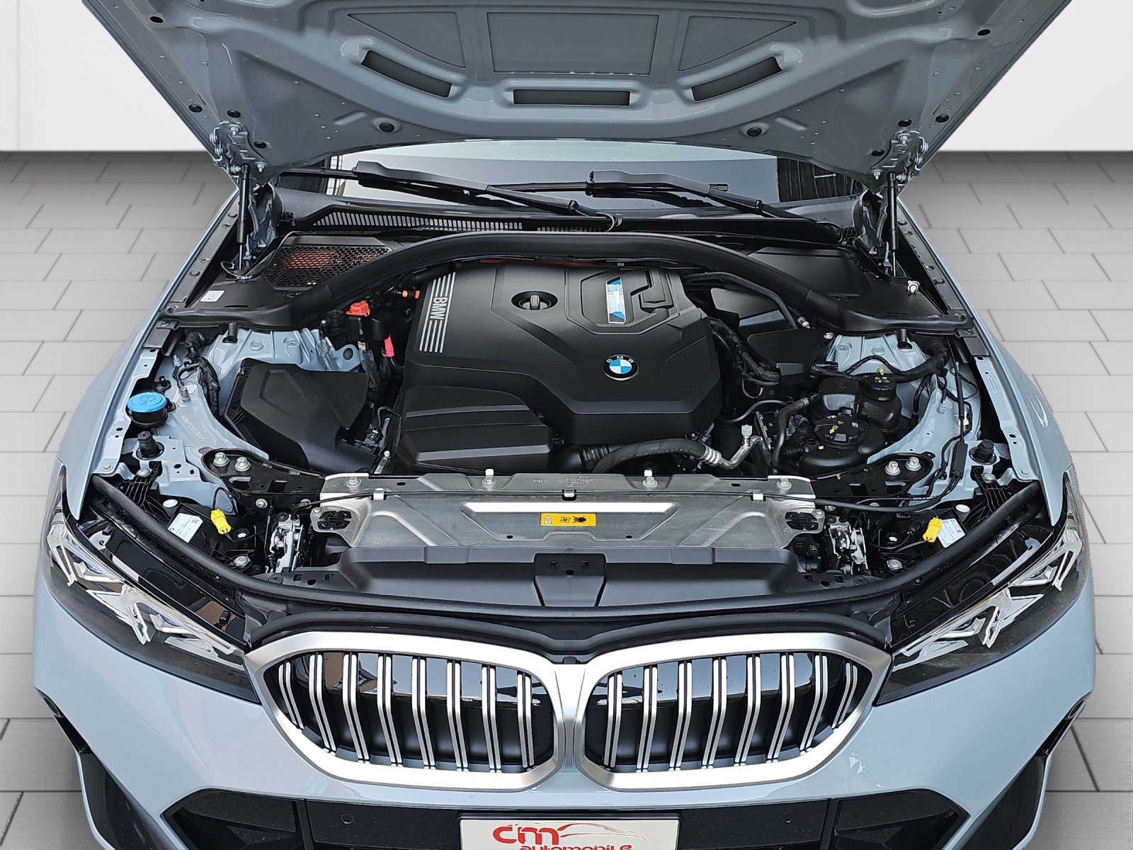 BMW 330e x DriveTouring Steptronic M Sport-image-21